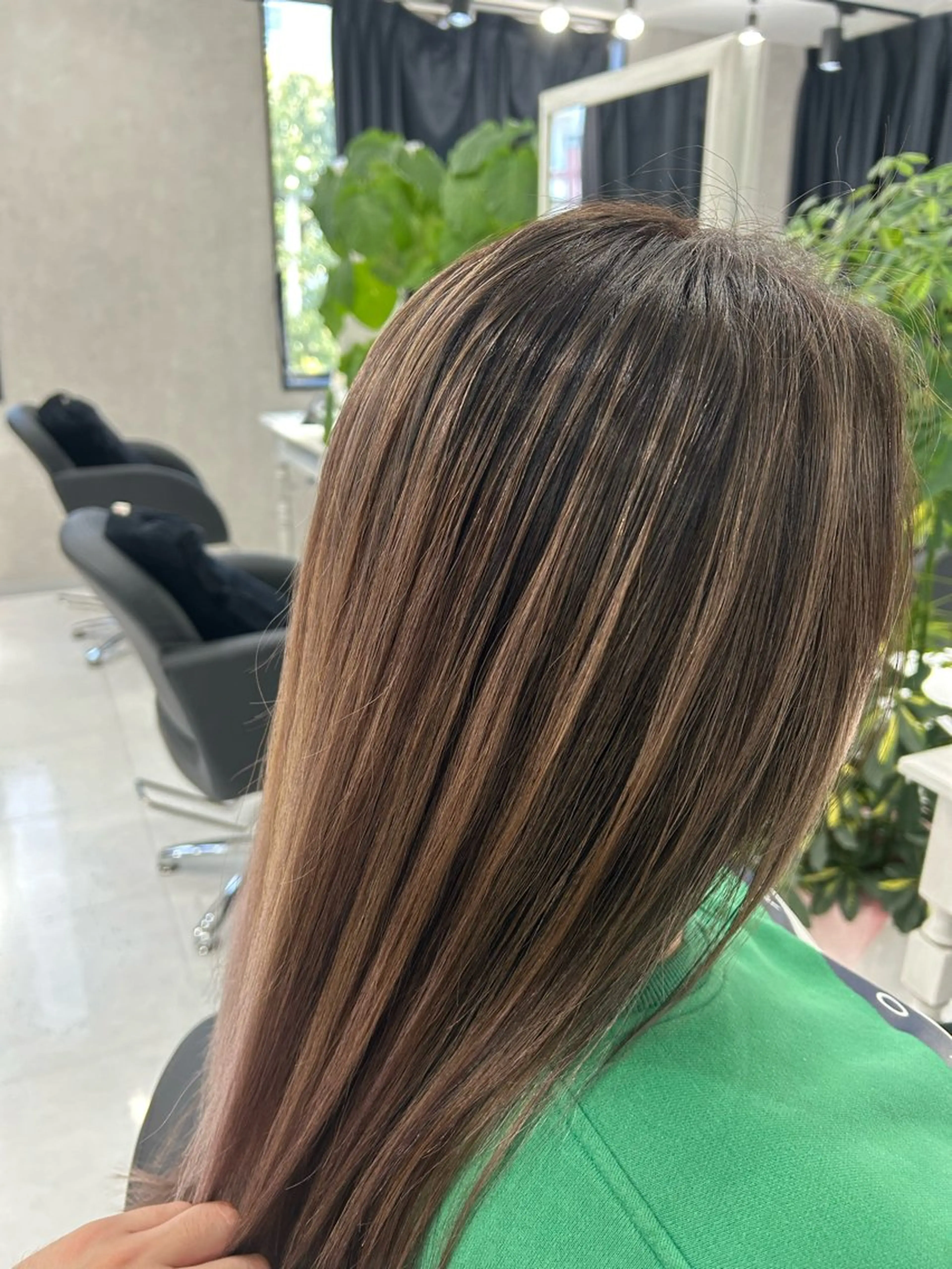 ロング カラー バレイヤージュ グラデーションカラー レイヤーカット カット ヘアカラー hair salon A 【エース】所属・🫧高鹿汰一髪質改善 /白髪ぼかし🫧のヘアスタイル