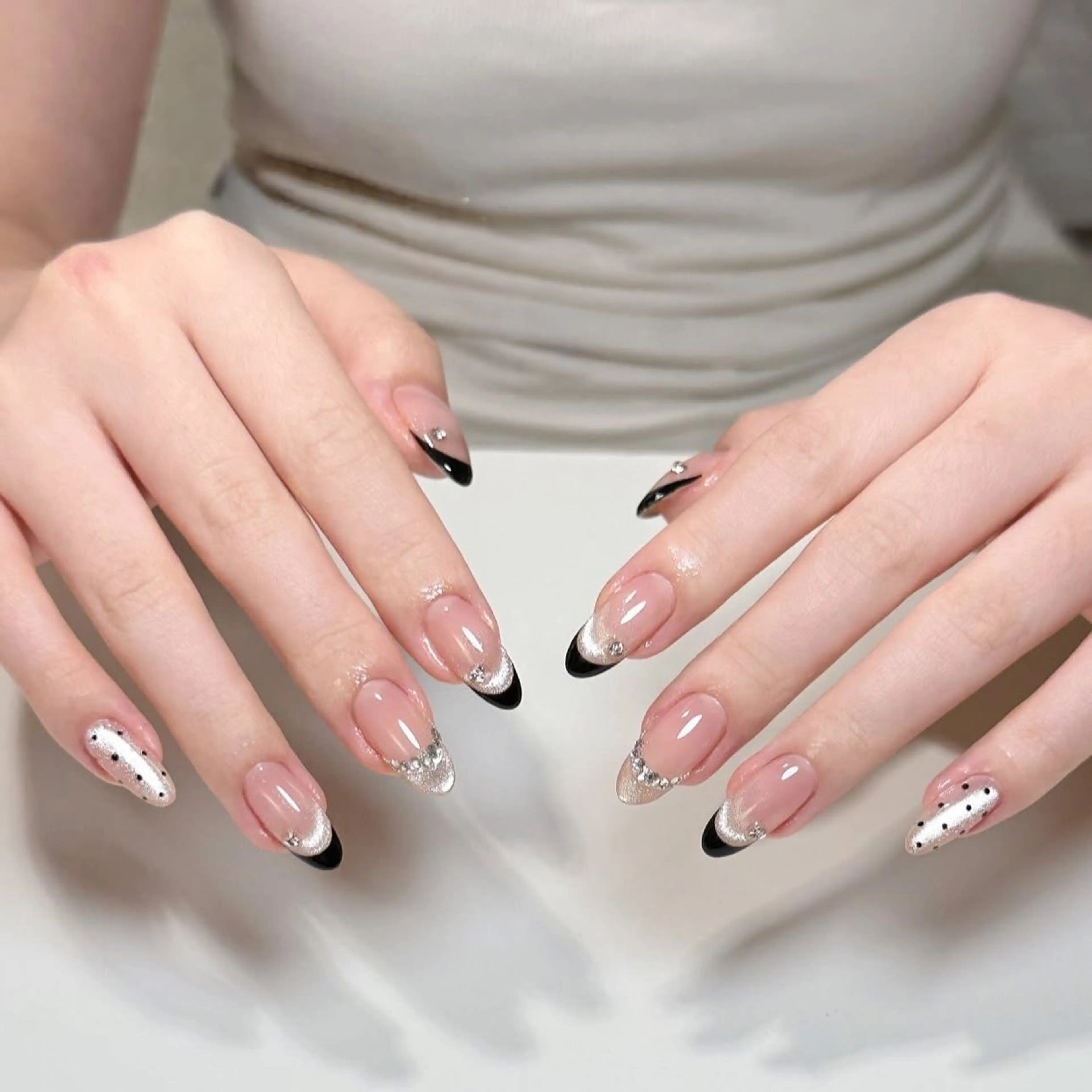 ネイル ボルドー ブラウン チークネイル ドット フットネイル ハンドネイル yurinail所属・yuri nail 高田馬場のネイルデザイン