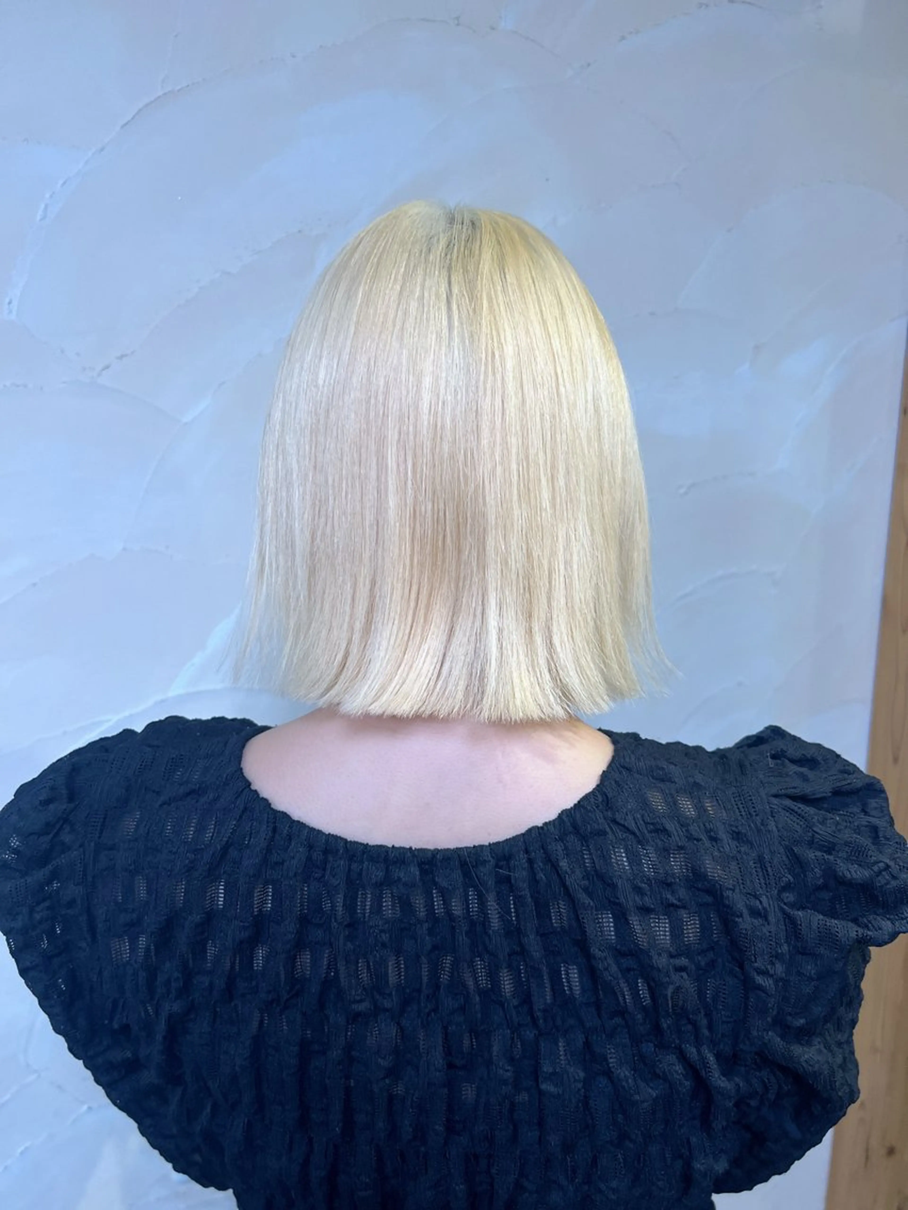 ショート ヘアカラー 青木 舞佳のヘアスタイル