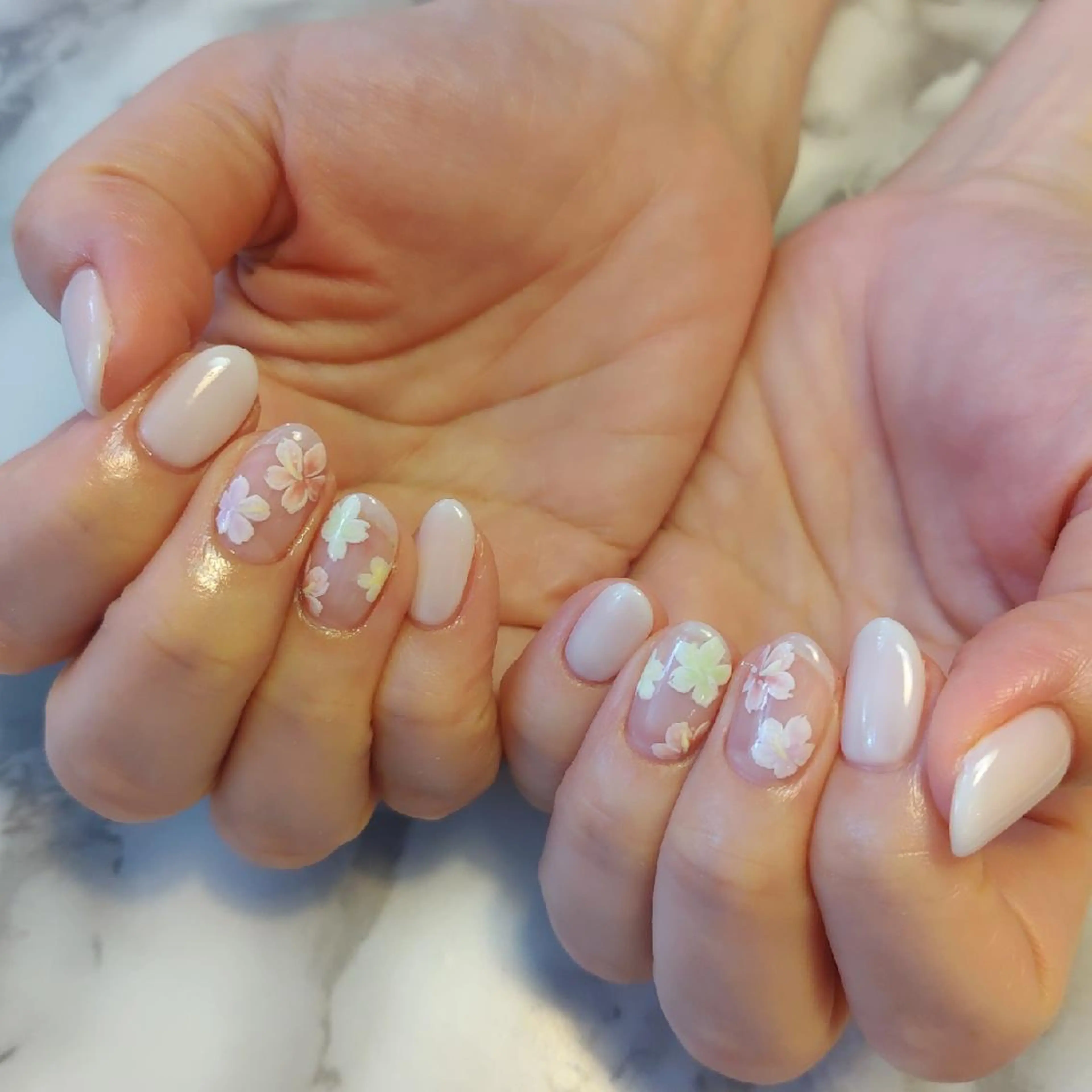 ネイル ジェヌインネイル 河内のネイルデザイン