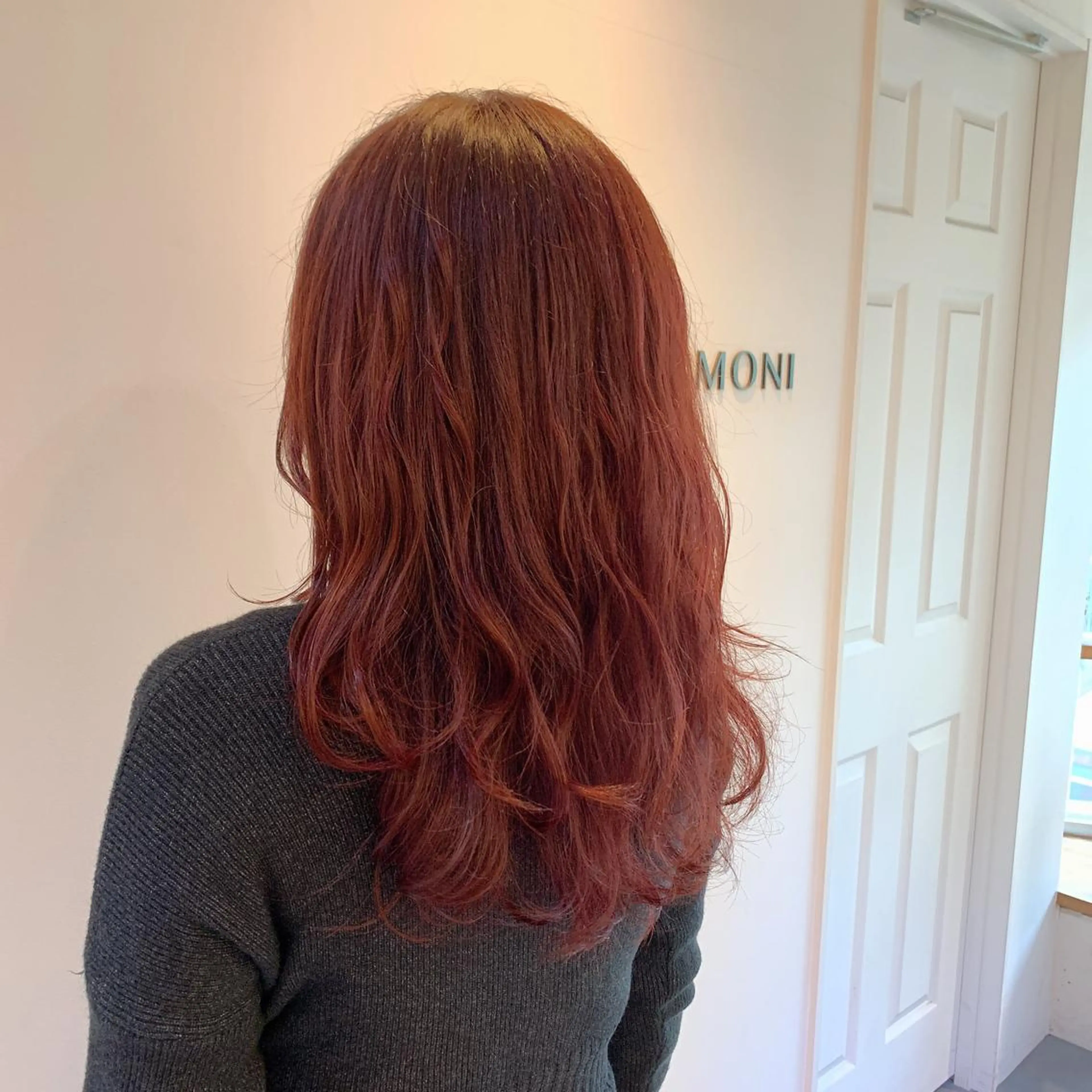 セミロング カラー ヘアアレンジ ピンクカラー レッドカラー JYUNESU表参道所属・似合わせhair🔸 アサダ　タカコ🔸のヘアスタイル