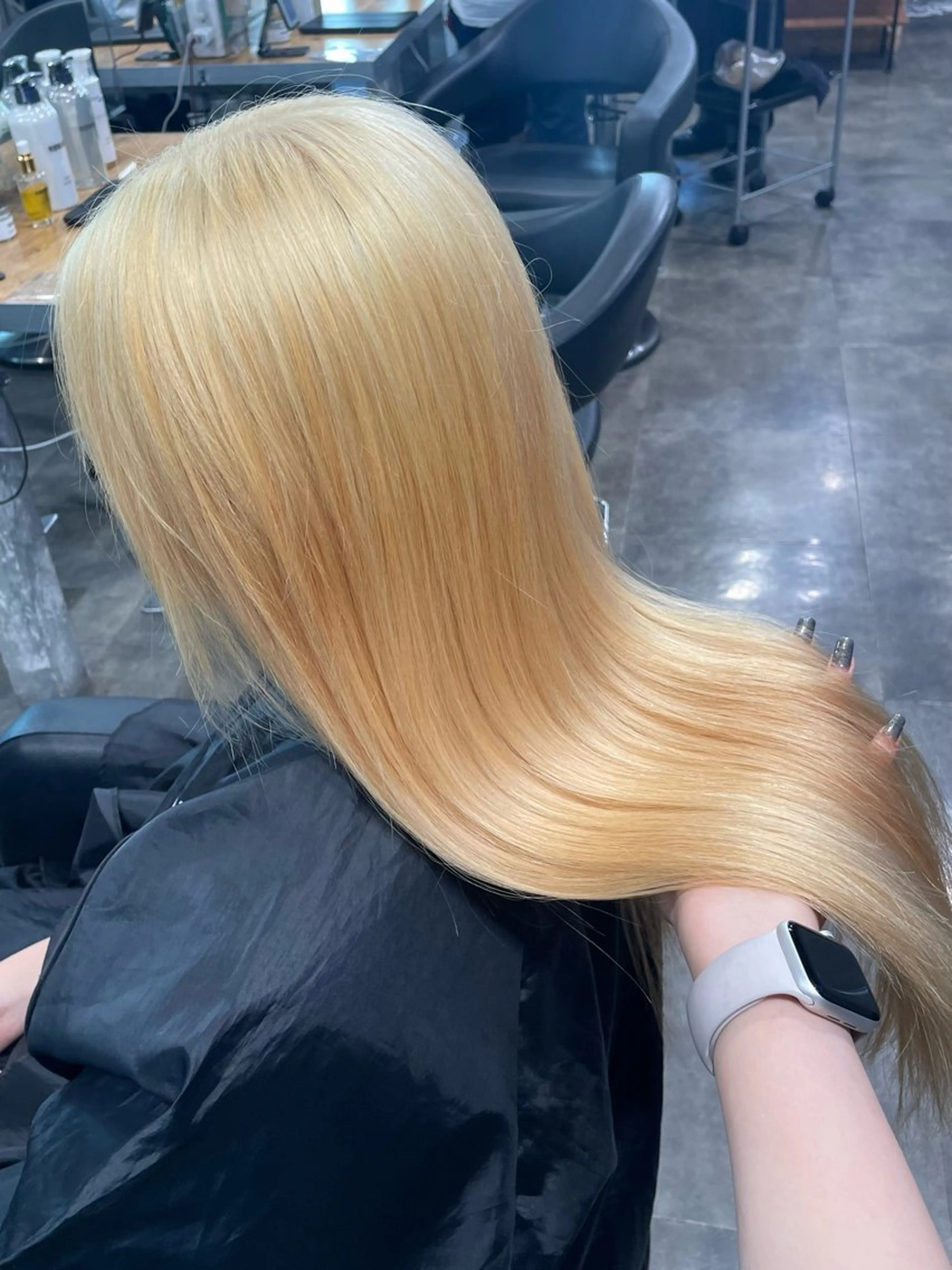 ロング カラー ヘアカラー ハイトーンブロンド 横浜💞ミオのヘアスタイル