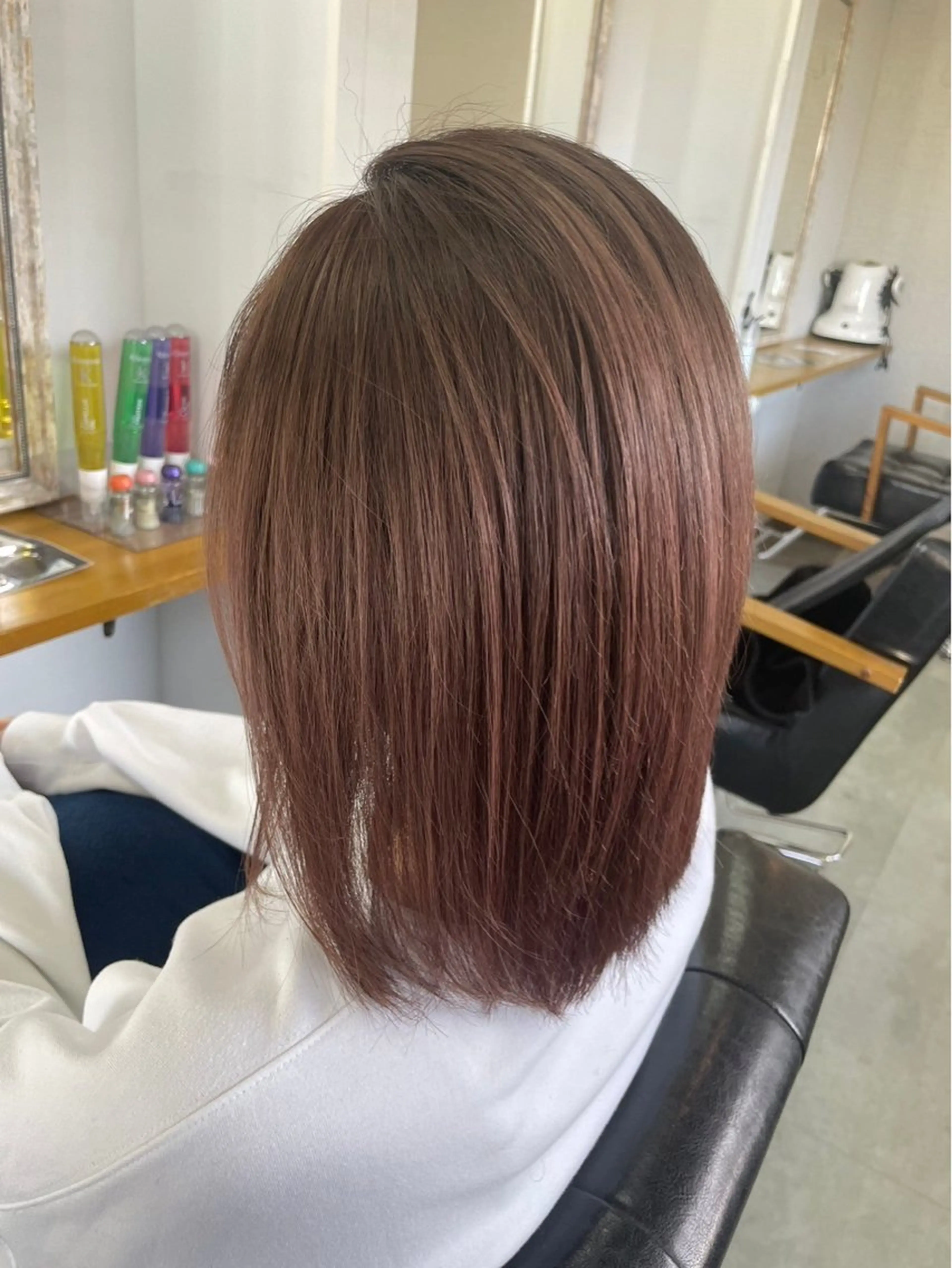 ミディアム anyhow academyのヘアスタイル
