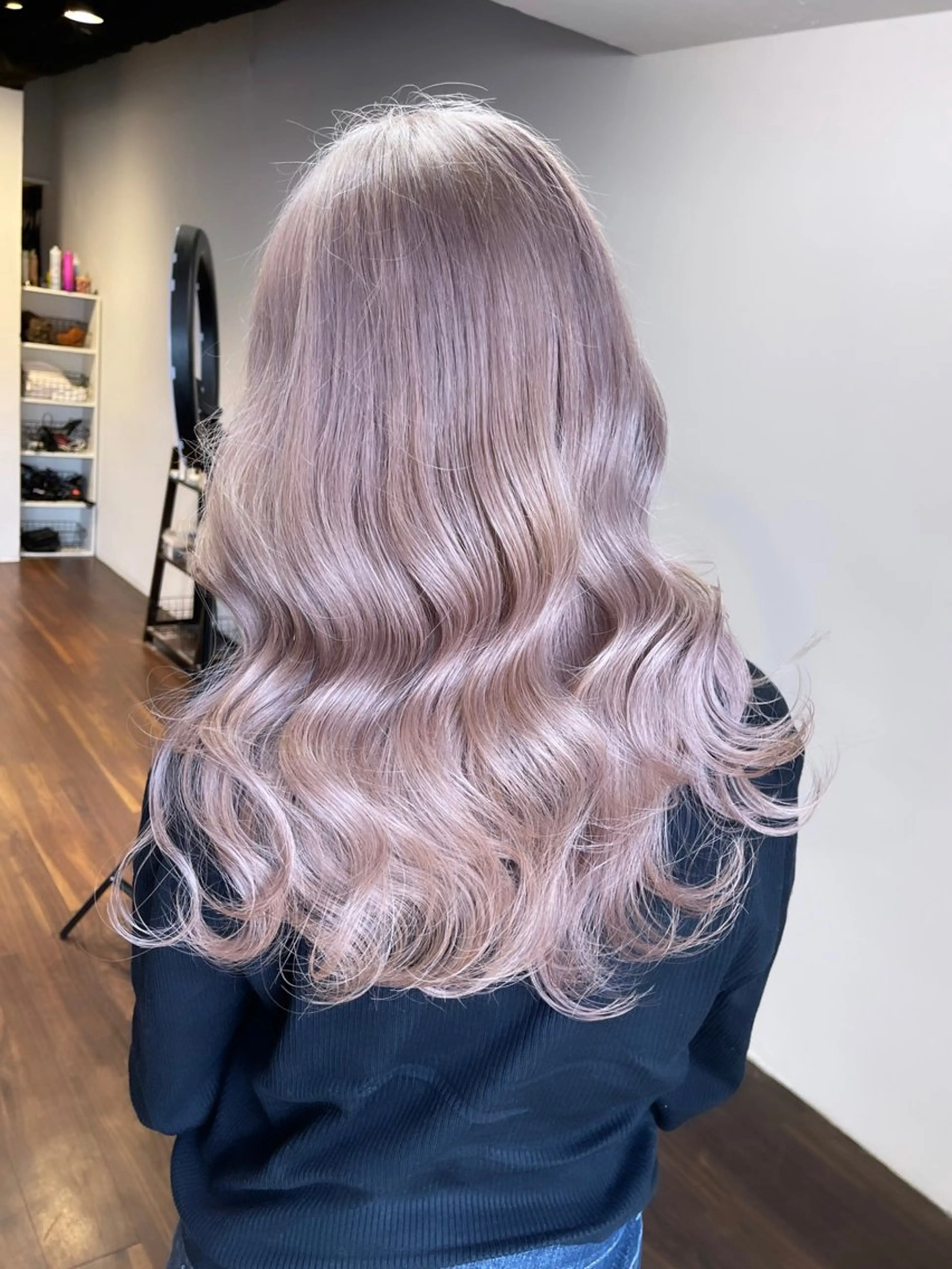 セミロング カラー ヘアアレンジ ベージュカラー ブリーチ イヤリングカラー ハイトーンカラー ミルクティーベージュ カット ヘアカラー トリートメント 髪質改善/縮毛矯正 ダブルカラー/Youのヘアスタイル