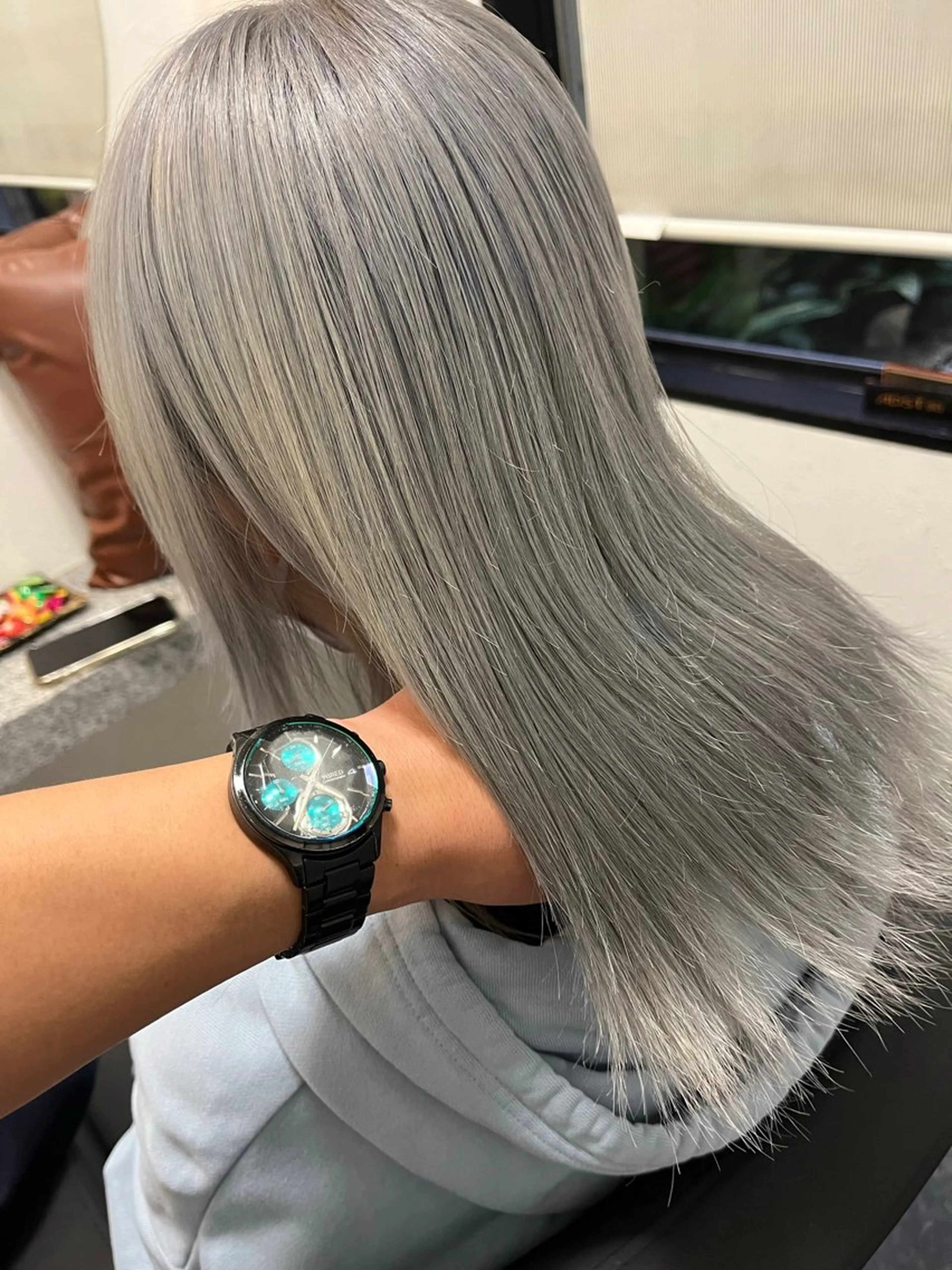 ミディアム カット ヘアカラー トリートメント BUCKS所属・坂谷 BUCKS/縮毛矯正のヘアスタイル