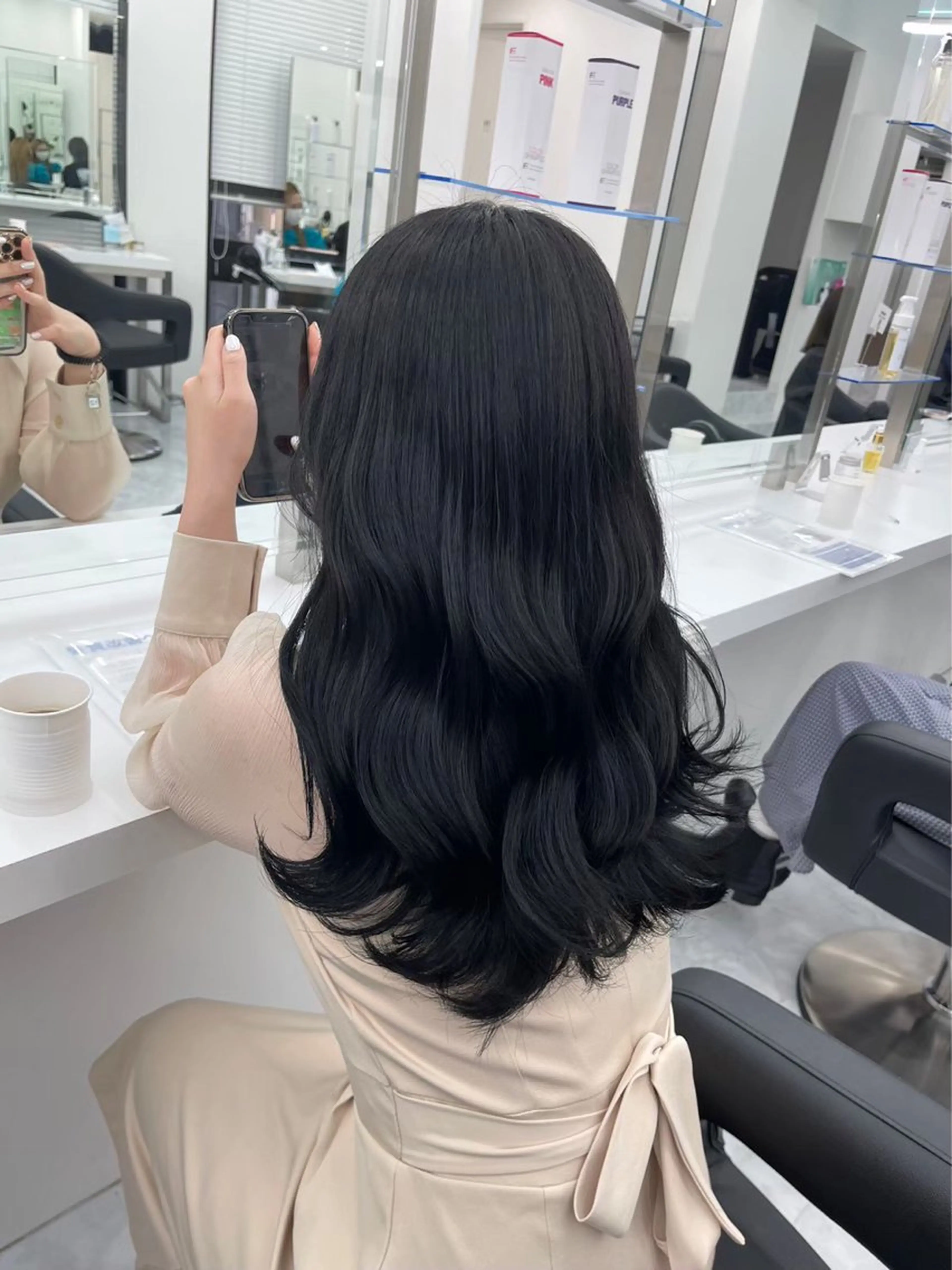 ロング 髪質改善 トリートメント ヘアカラー 大人上品🤍明るめ ベージュ🤍REOのヘアスタイル