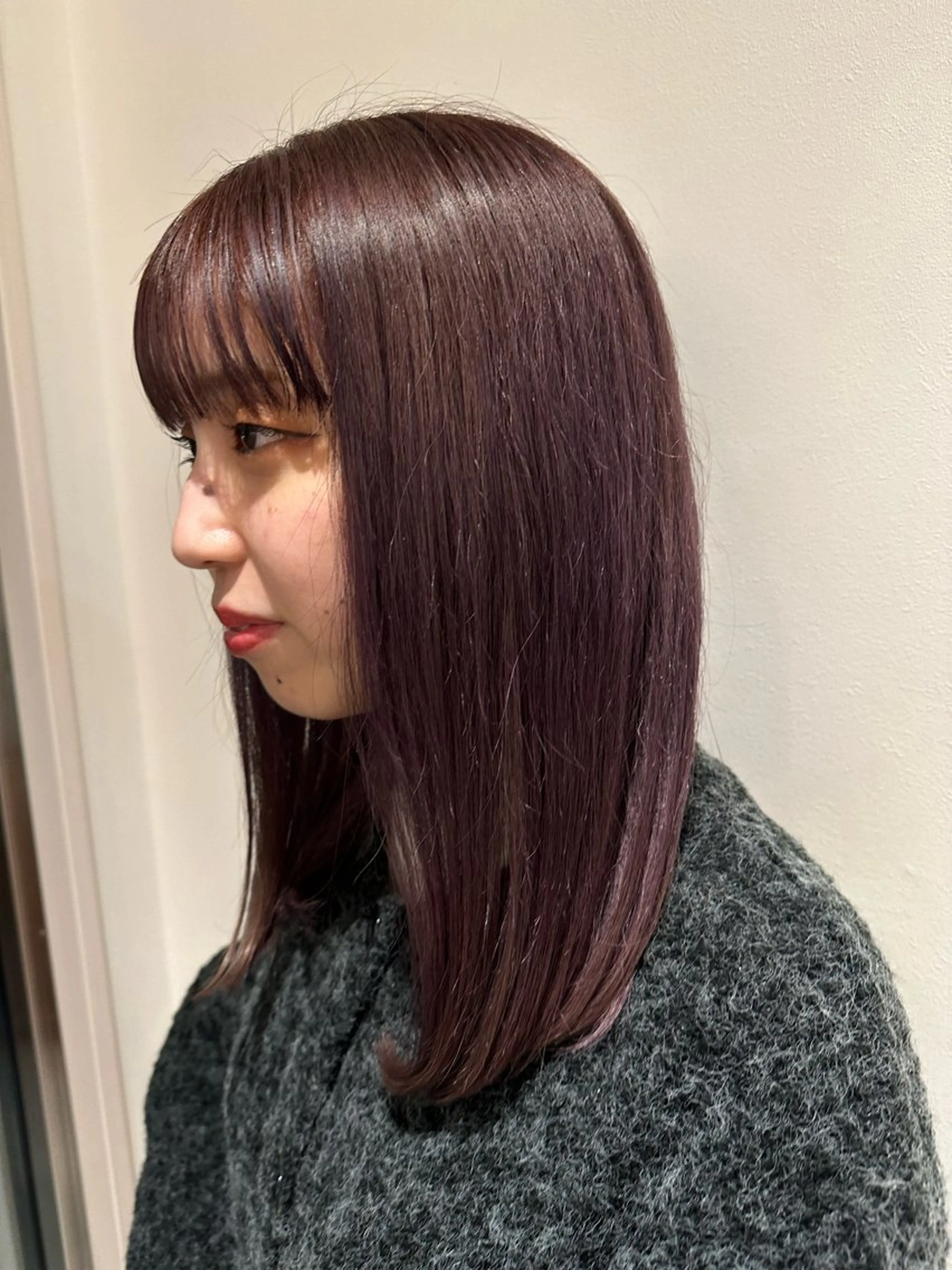 ミディアム 倉地 芹奈のヘアスタイル