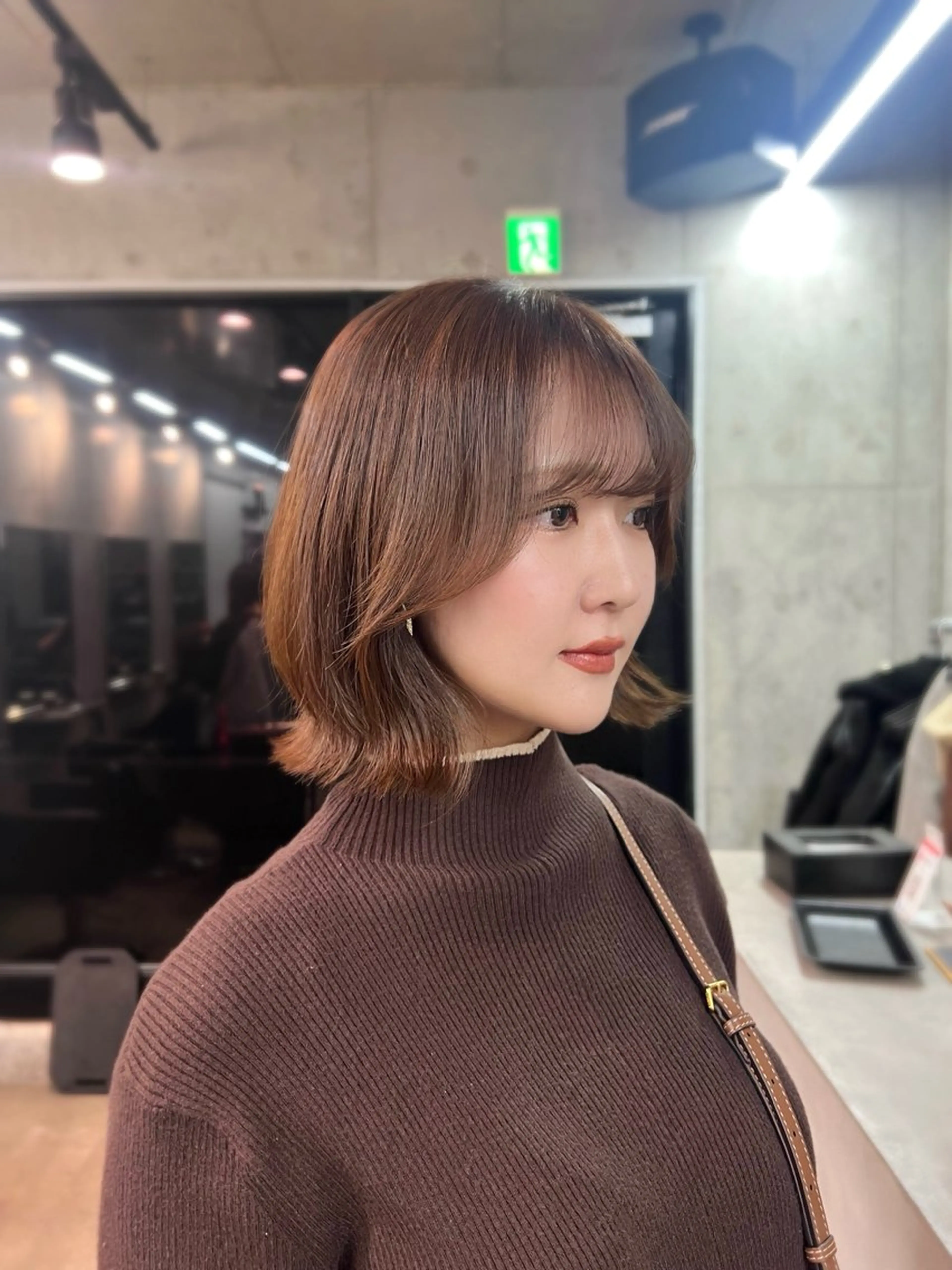 ミディアム カラー ブラウンカラー 透明感カラー くびれヘア レイヤーカット 小顔カット カット ヘアカラー トリートメント 透明感カラー ✨ 韓国艶髪💗菅原のヘアスタイル