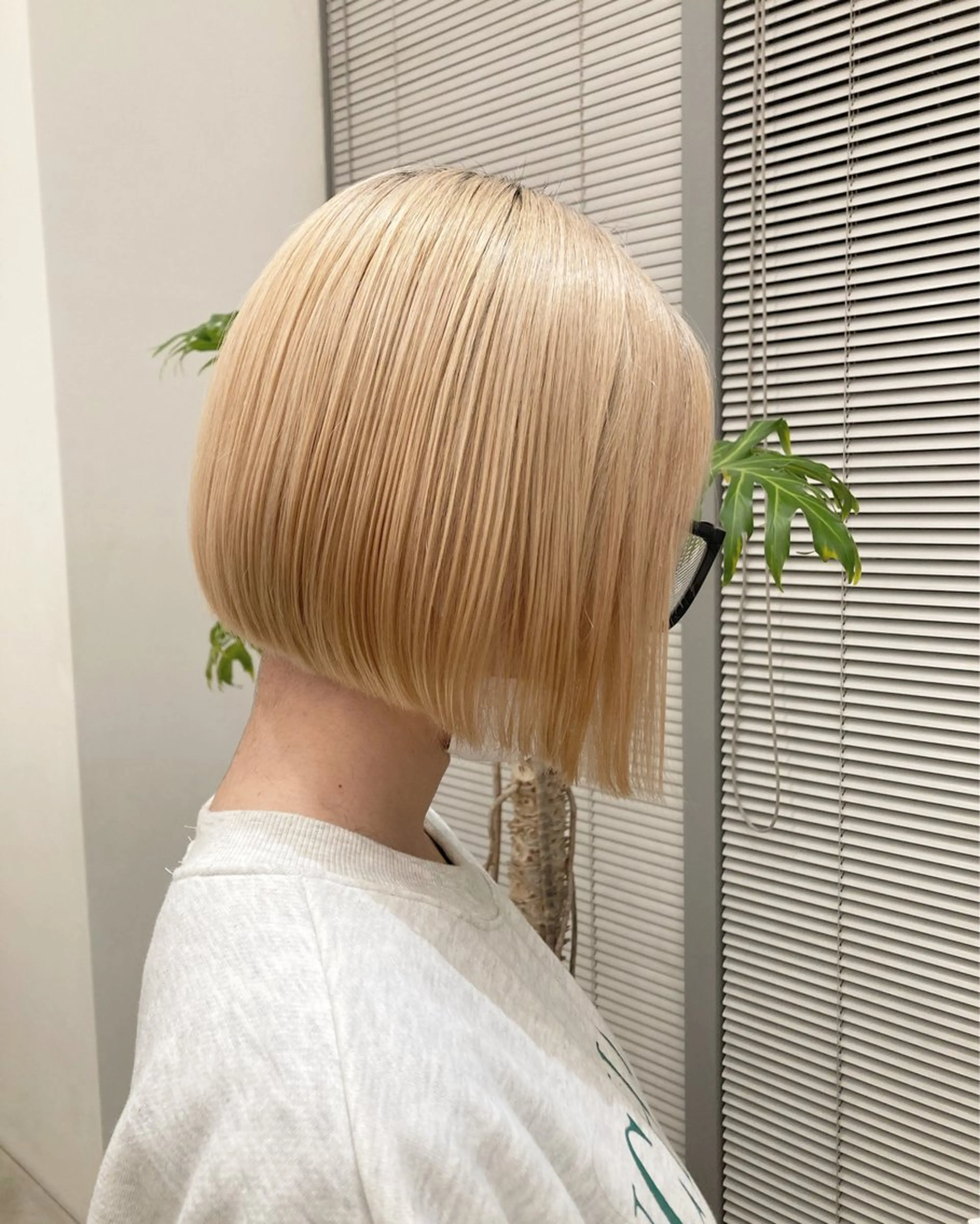 ミディアム 切りっぱなしボブ ボブ KEYMAN HARUKAのマツエク・マツパデザイン