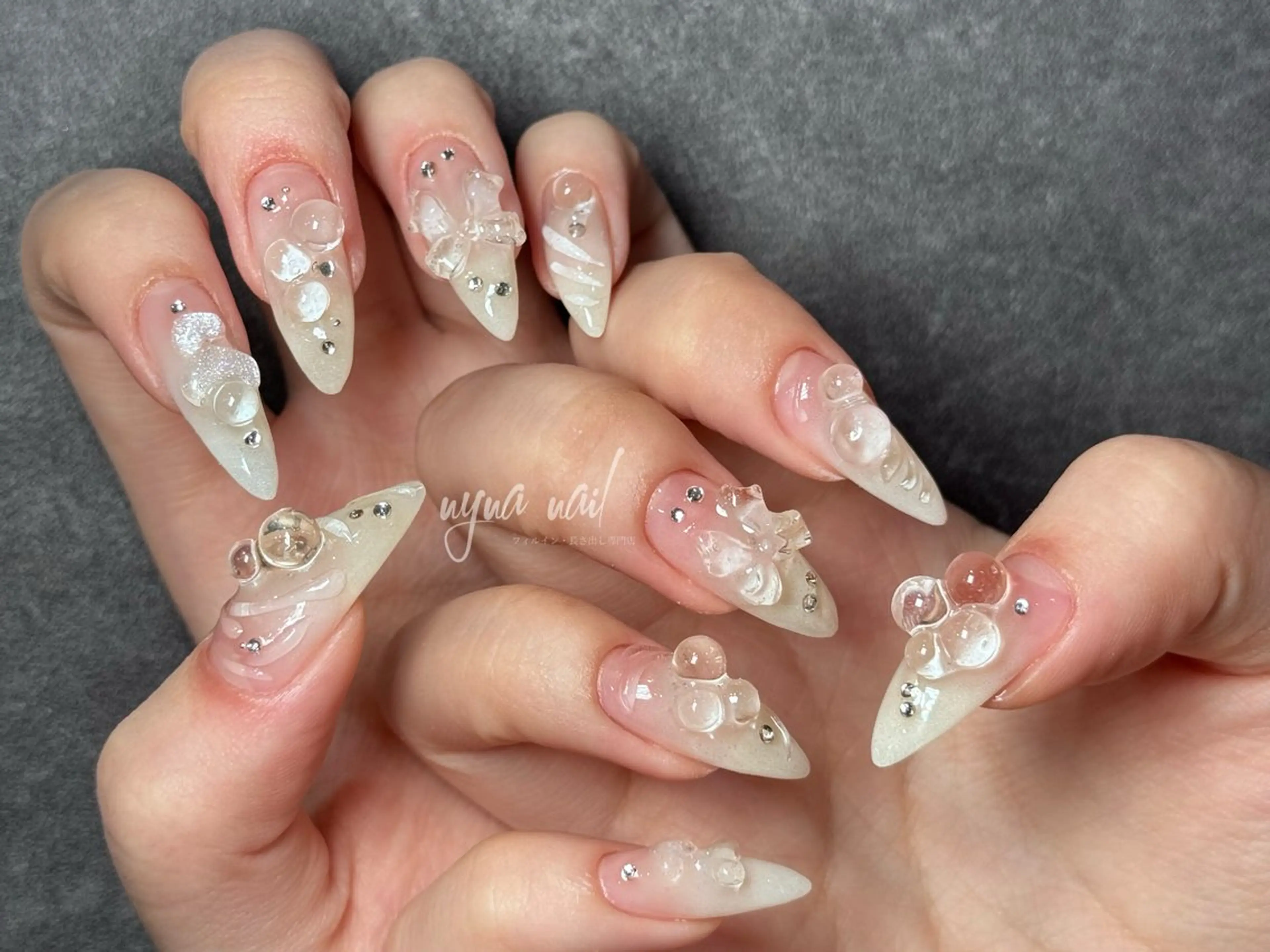 ネイル ハンドネイル 花 火のネイルデザイン