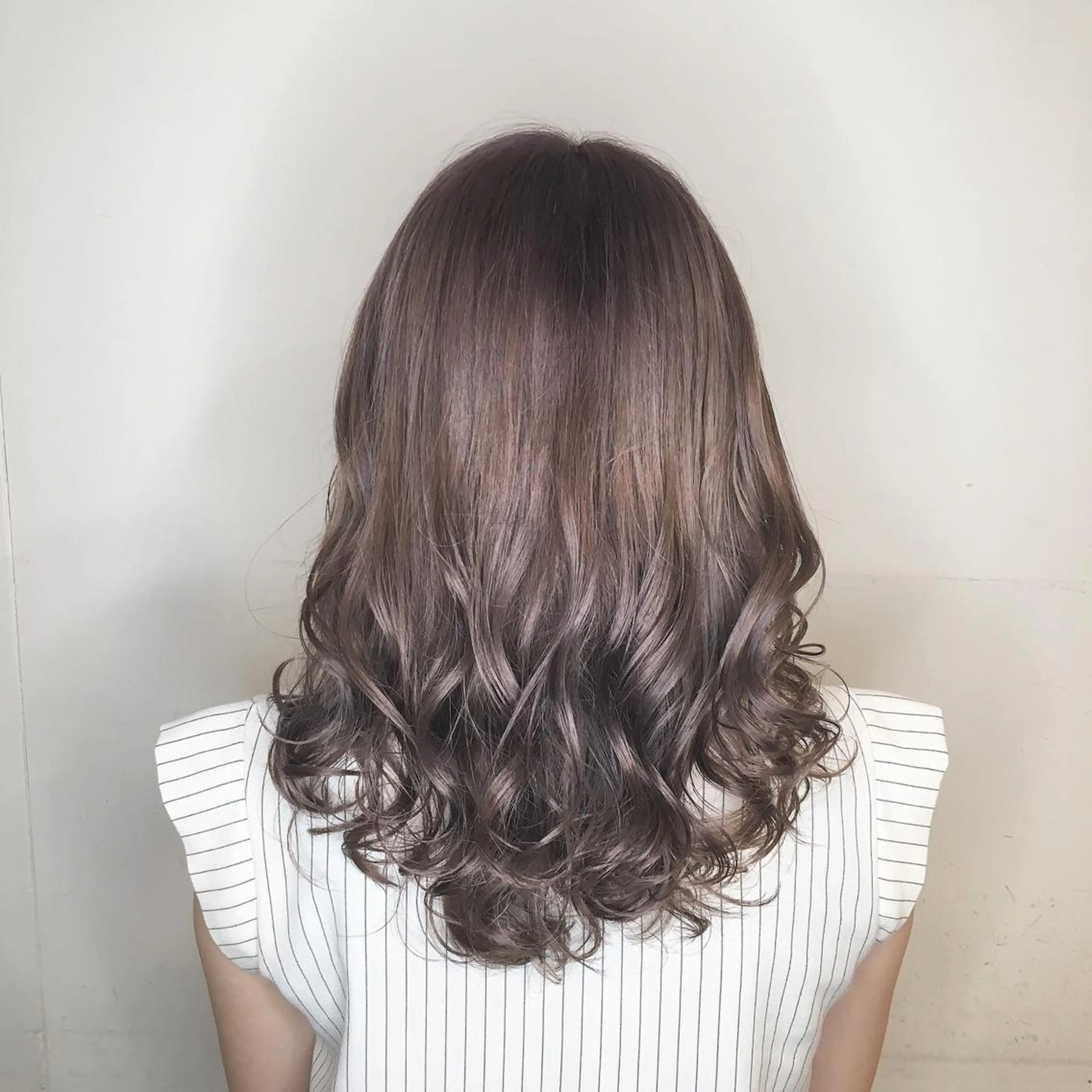 ロング カラー ヘアアレンジ ベージュカラー パープルカラー ヘアカラー 🌿‬ ܸAir 透明感🌱西村知佳のヘアスタイル