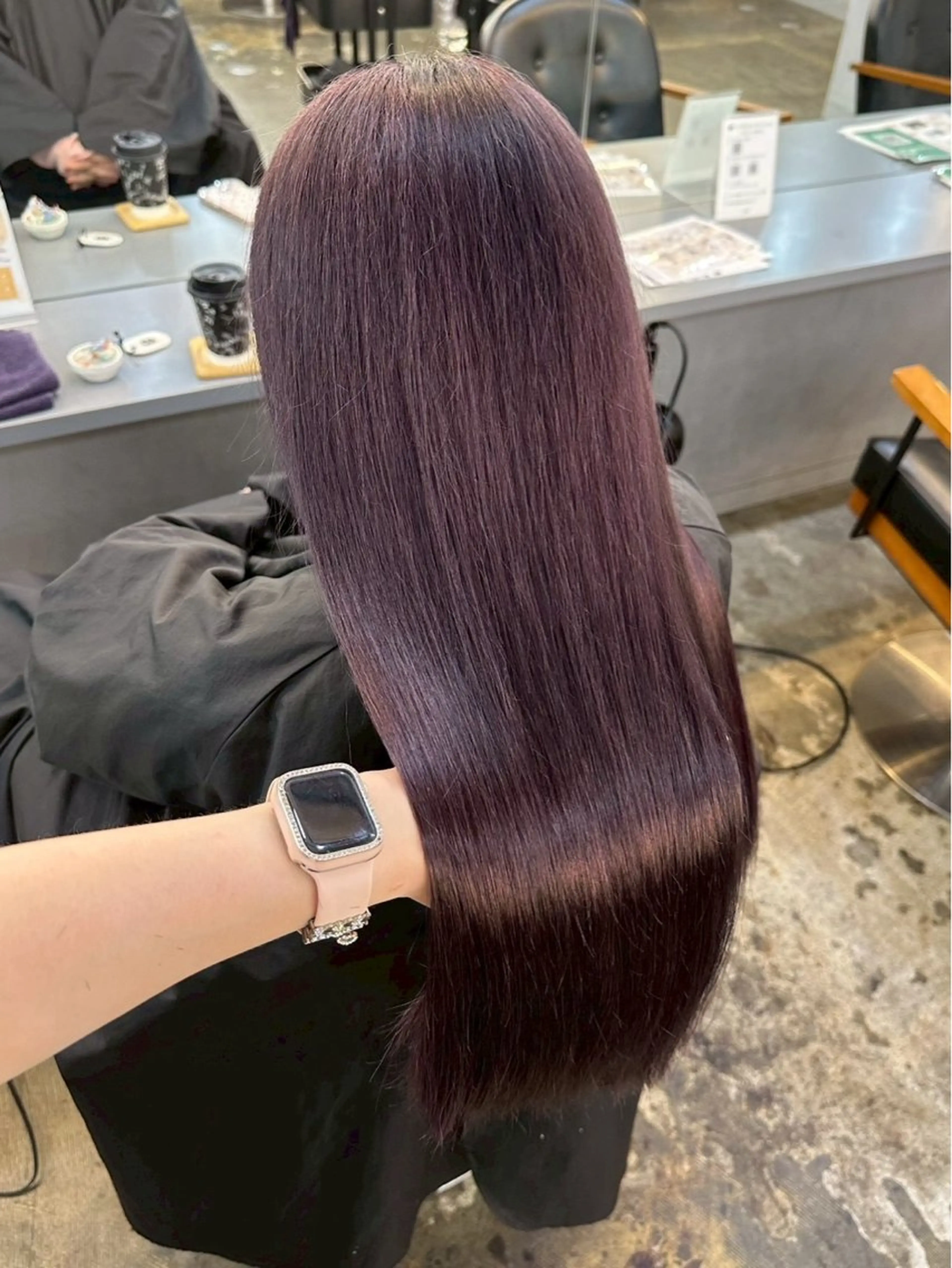 ロング カラー ブリーチ/ハイトーン ピンク/ベージュ🎟のヘアスタイル