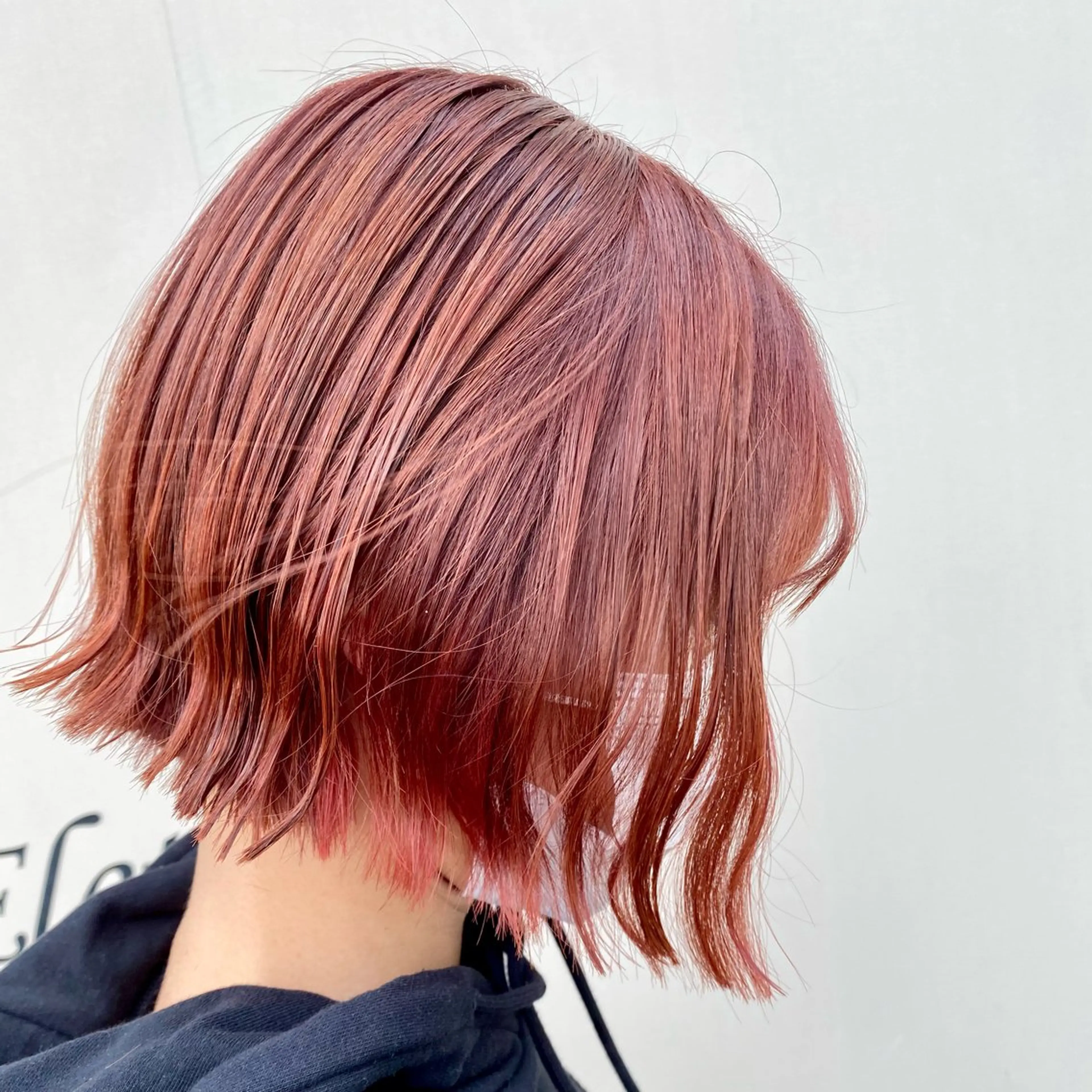 ミディアム カラー 惣木 菜穂のヘアスタイル