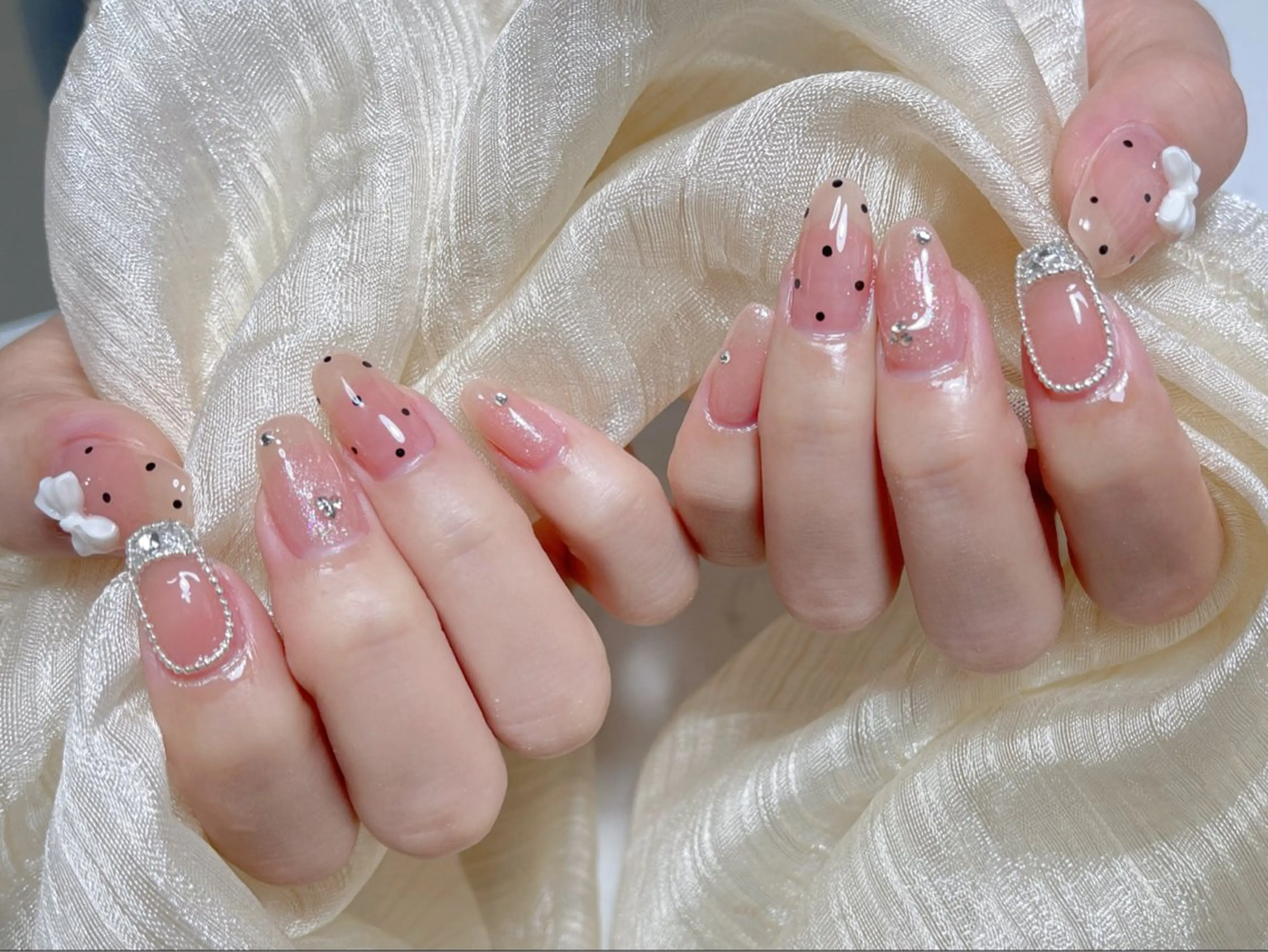 ネイル ハンドネイル 🎀ネイルサロン エクラYUI🎀のネイルデザイン