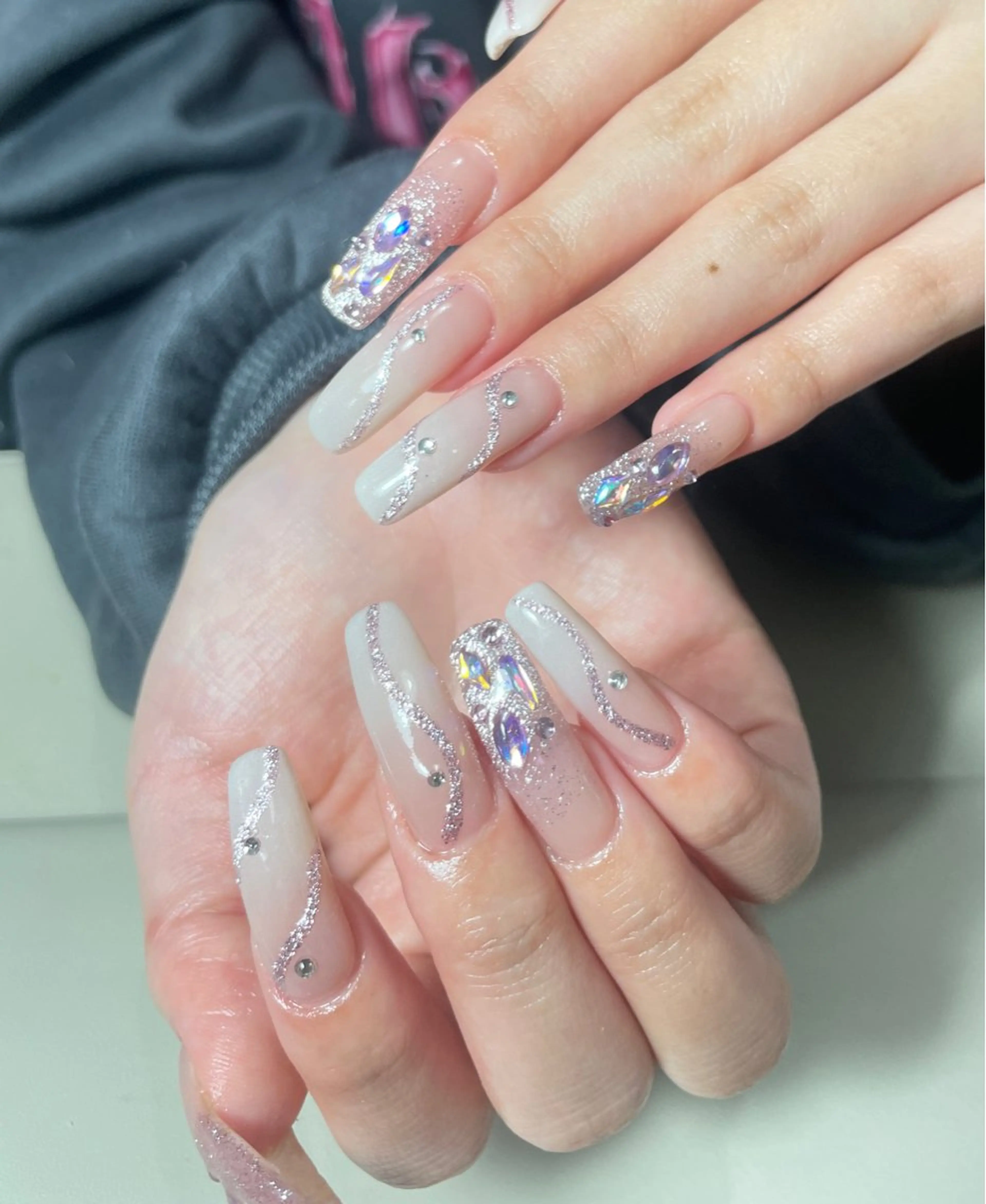 ネイル ハンドネイル AngelChris ビューティーサロンのネイルデザイン