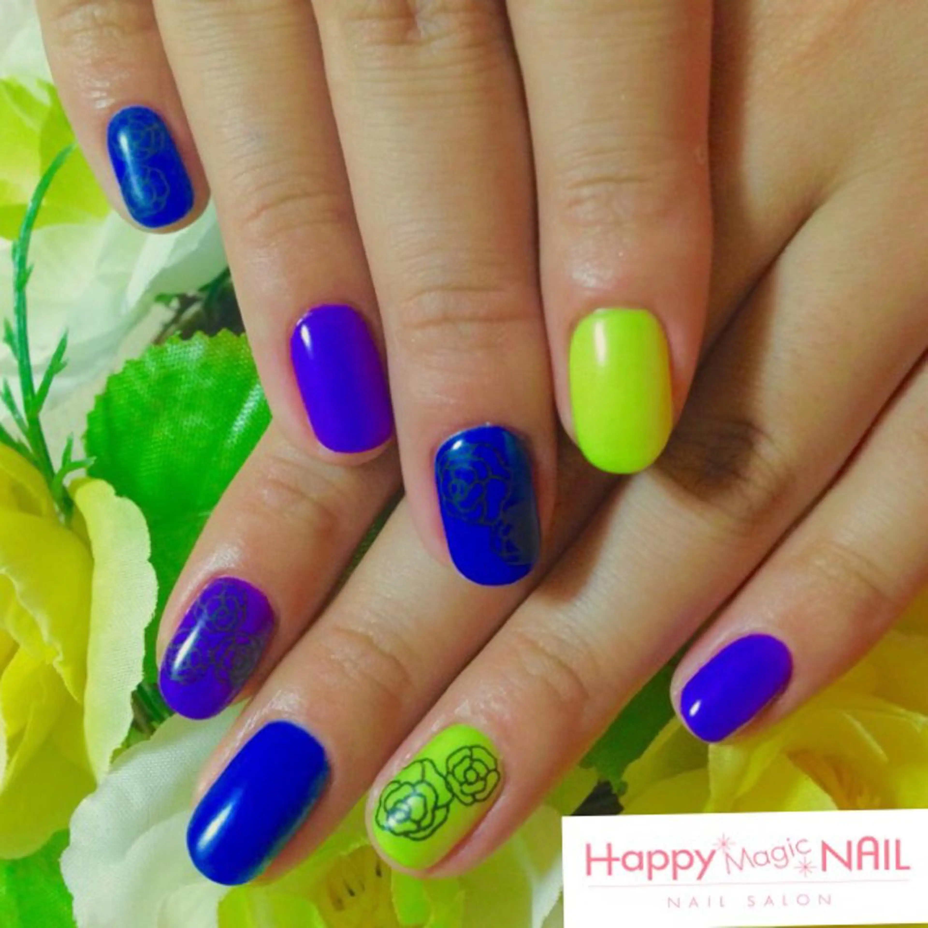 ネイル ジェルネイル HappyMagic NAILのネイルデザイン