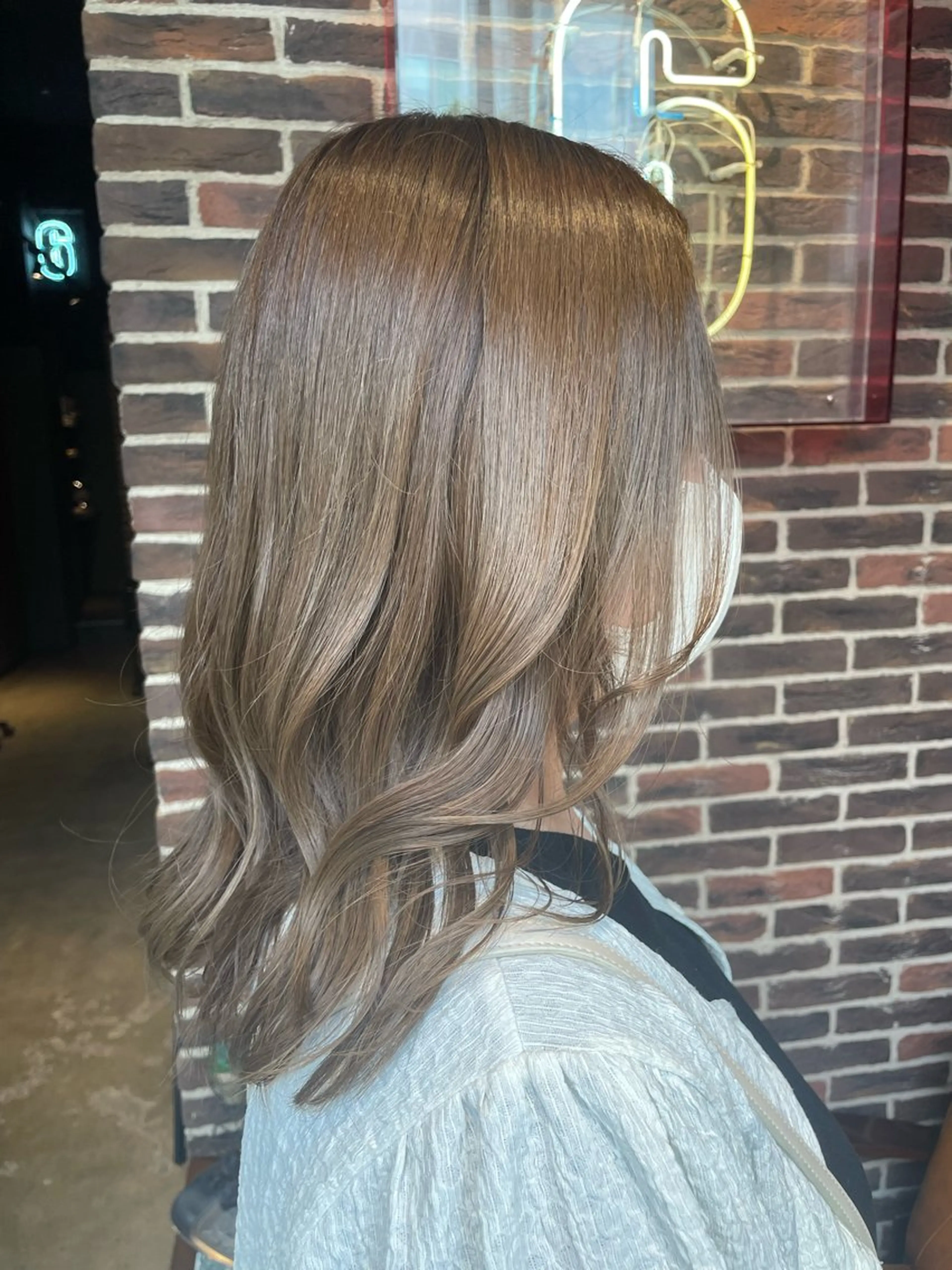 ミディアム カラー ヘアカラー トリートメント Hair salon 6所属・ジュニアスタイリスト 照井奈保子のヘアスタイル