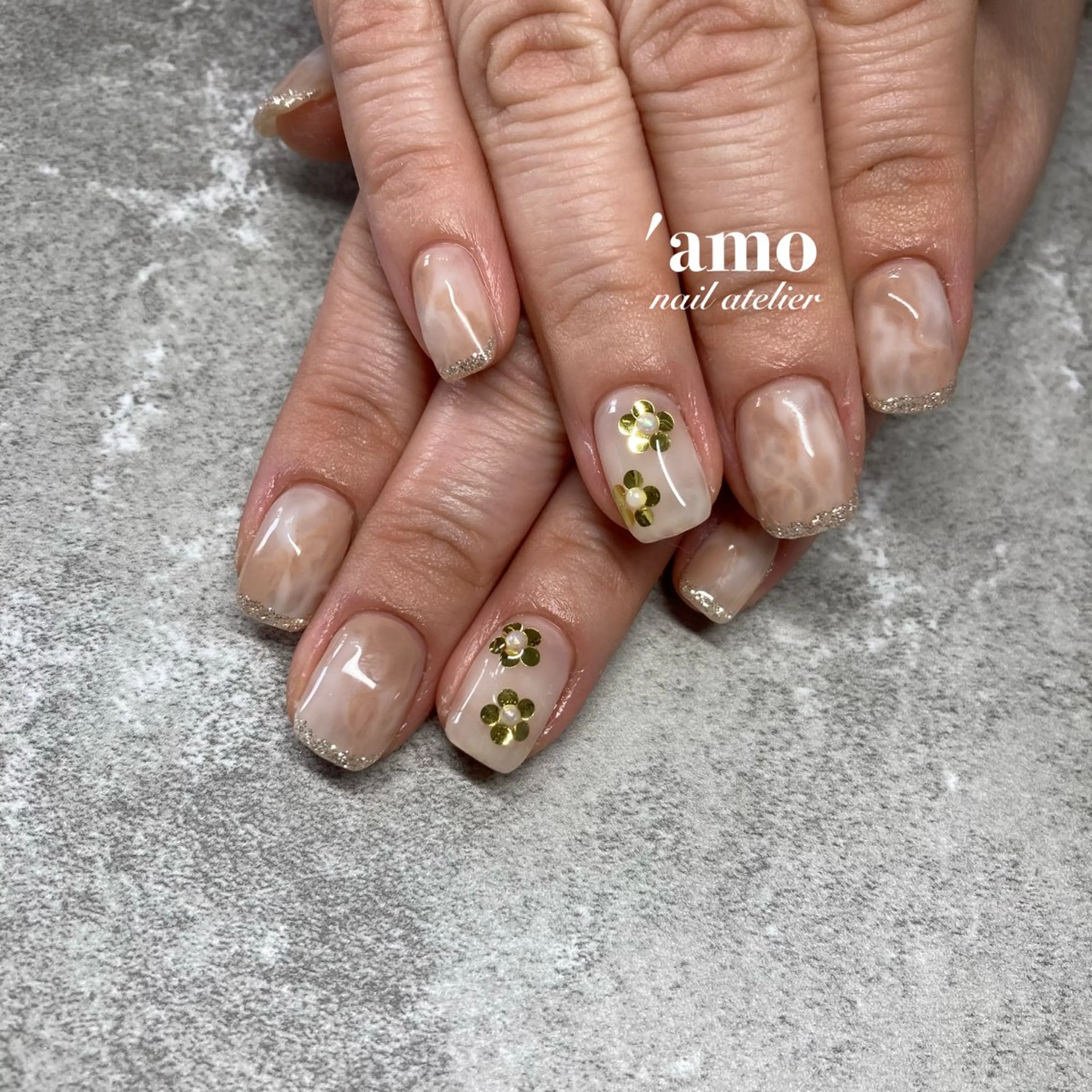 ネイル フットネイル フレンチネイル ジェルネイル ラメ(グリッター) ニュアンスネイル 'amo nail atelierのネイルデザイン