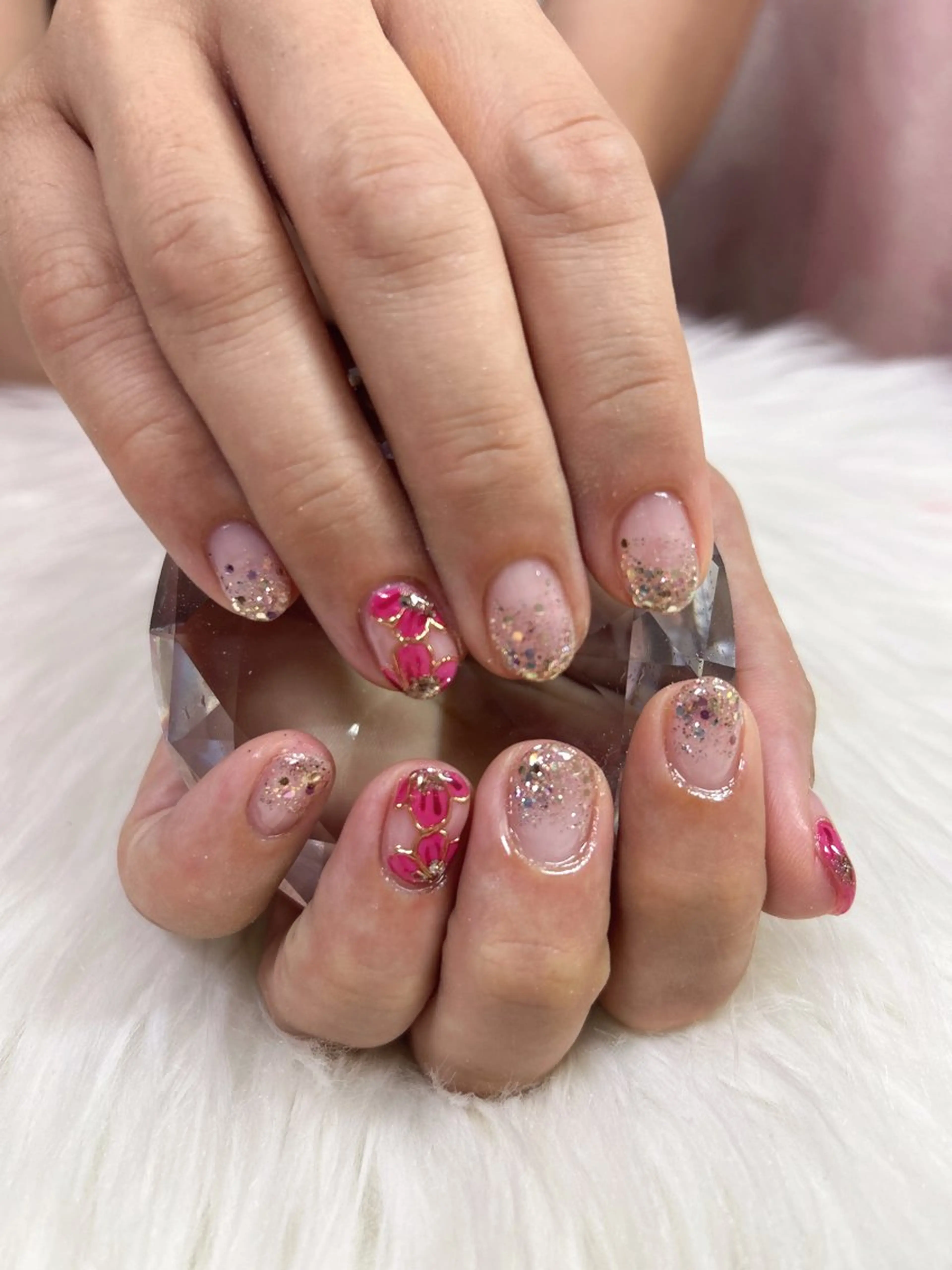 オフ込み☆エレガンスデザインコース¥7,700（アート3-4本）持ち込みのデザインもOK🙆‍♀️の写真
