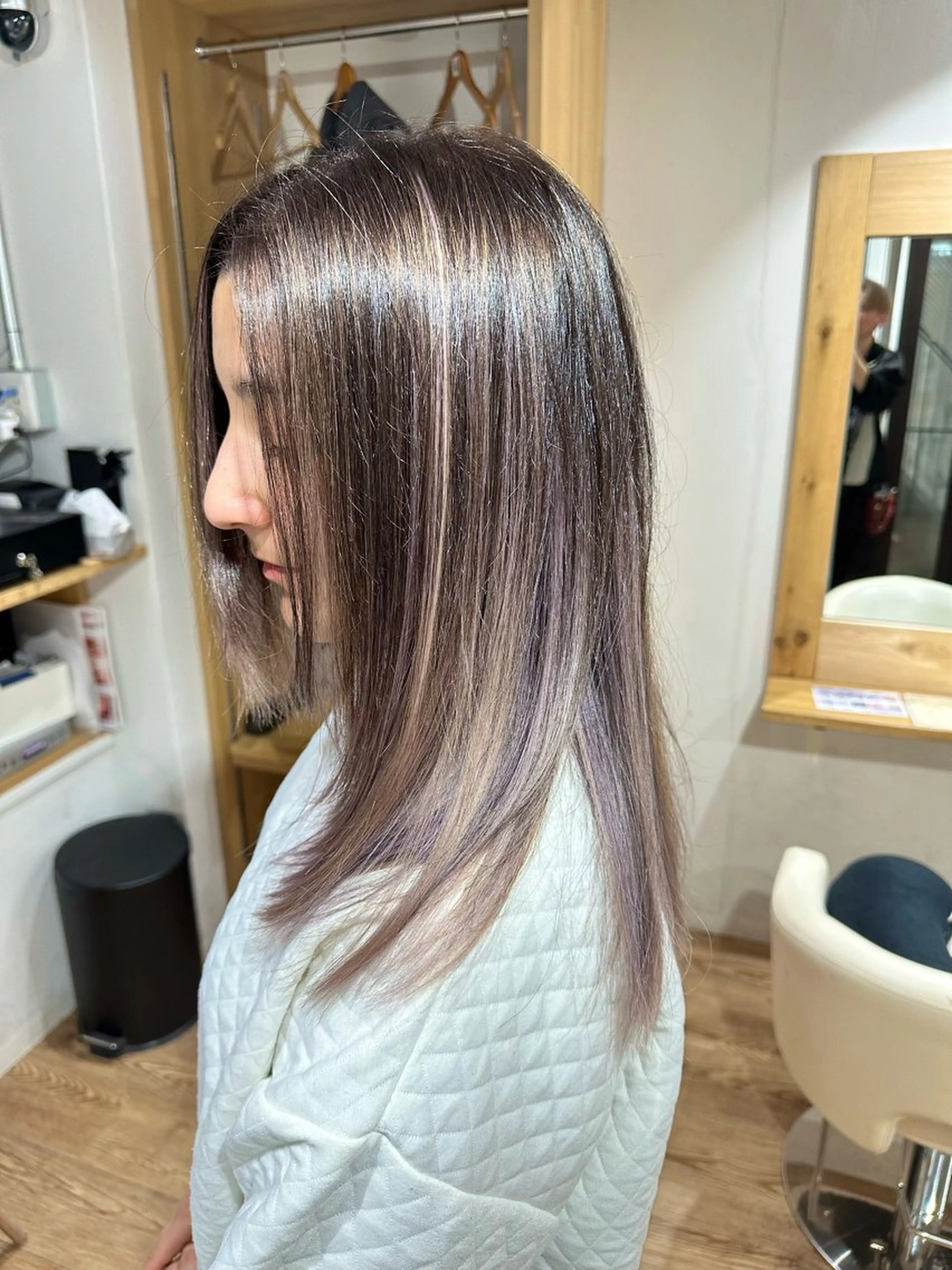 ロング カラー ヘアアレンジ バレイヤージュ グラデーションカラー ハイライトカラー ハイライト レイヤーカット SALOWIN京都河原町Suite店所属・外国人風レイヤー/ ハイトーンSHUのヘアスタイル