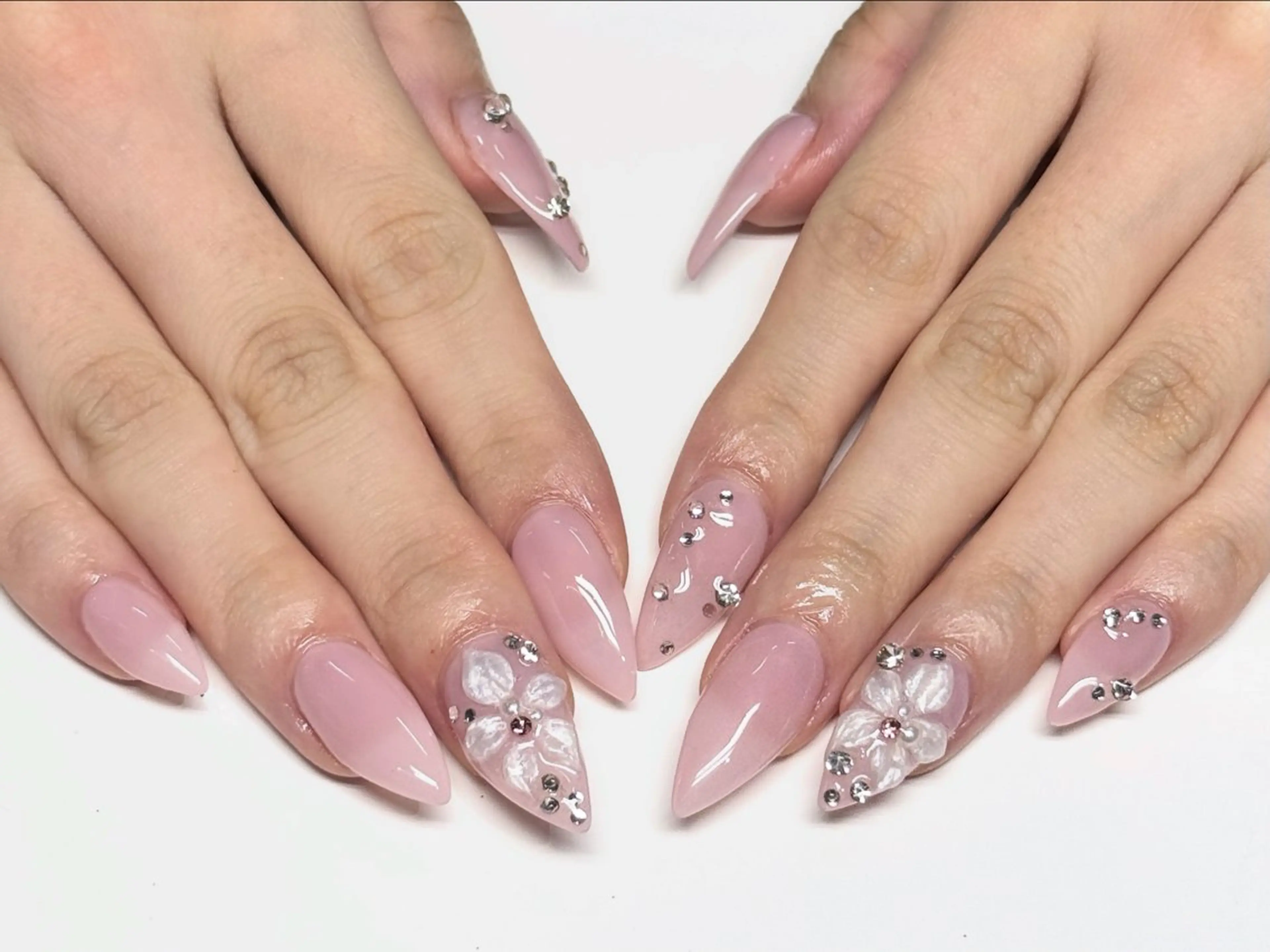 ネイル WOLTOKYO kahoのネイルデザイン