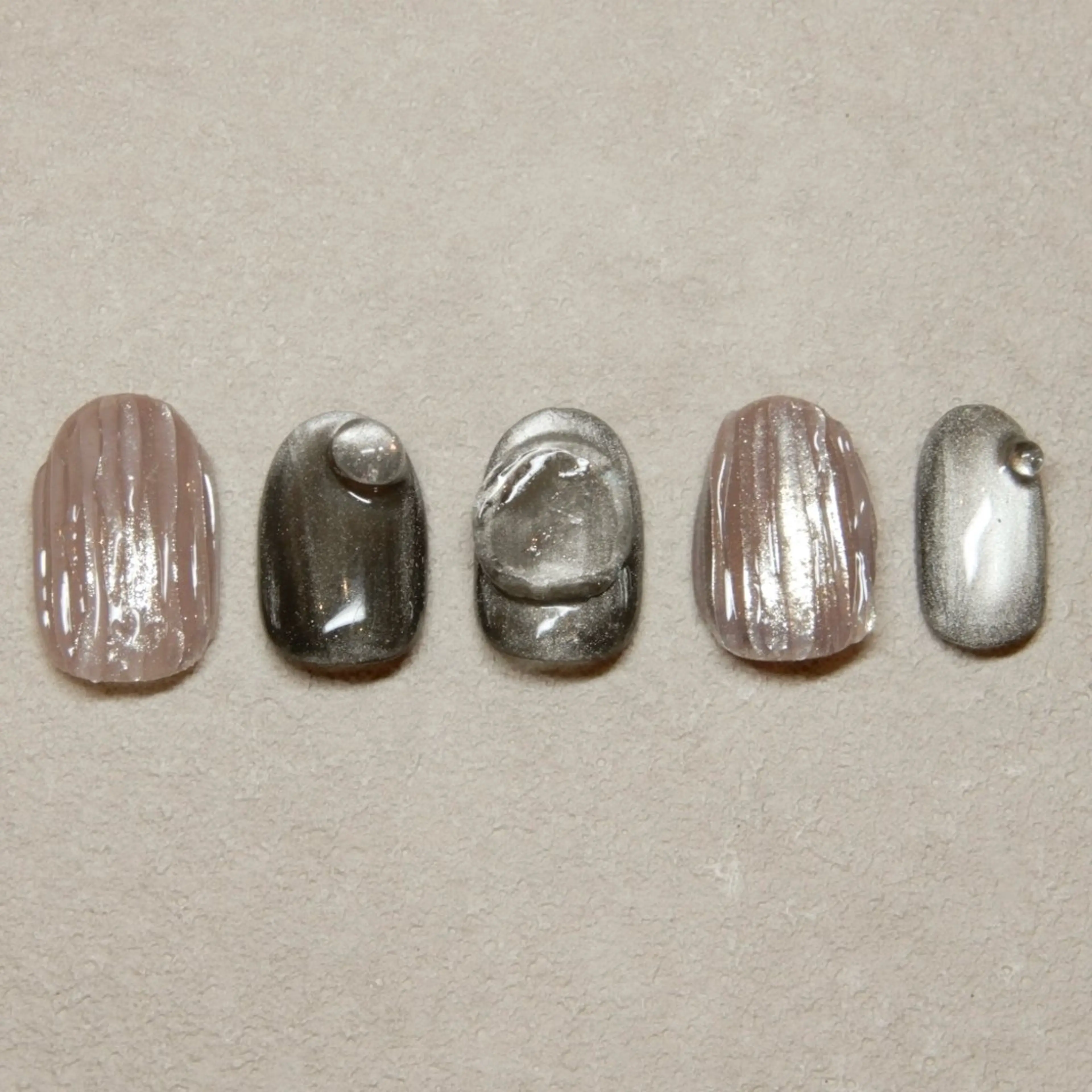 ネイル ハンドネイル ハンドケア nail salon swaddle 🪽のネイルデザイン