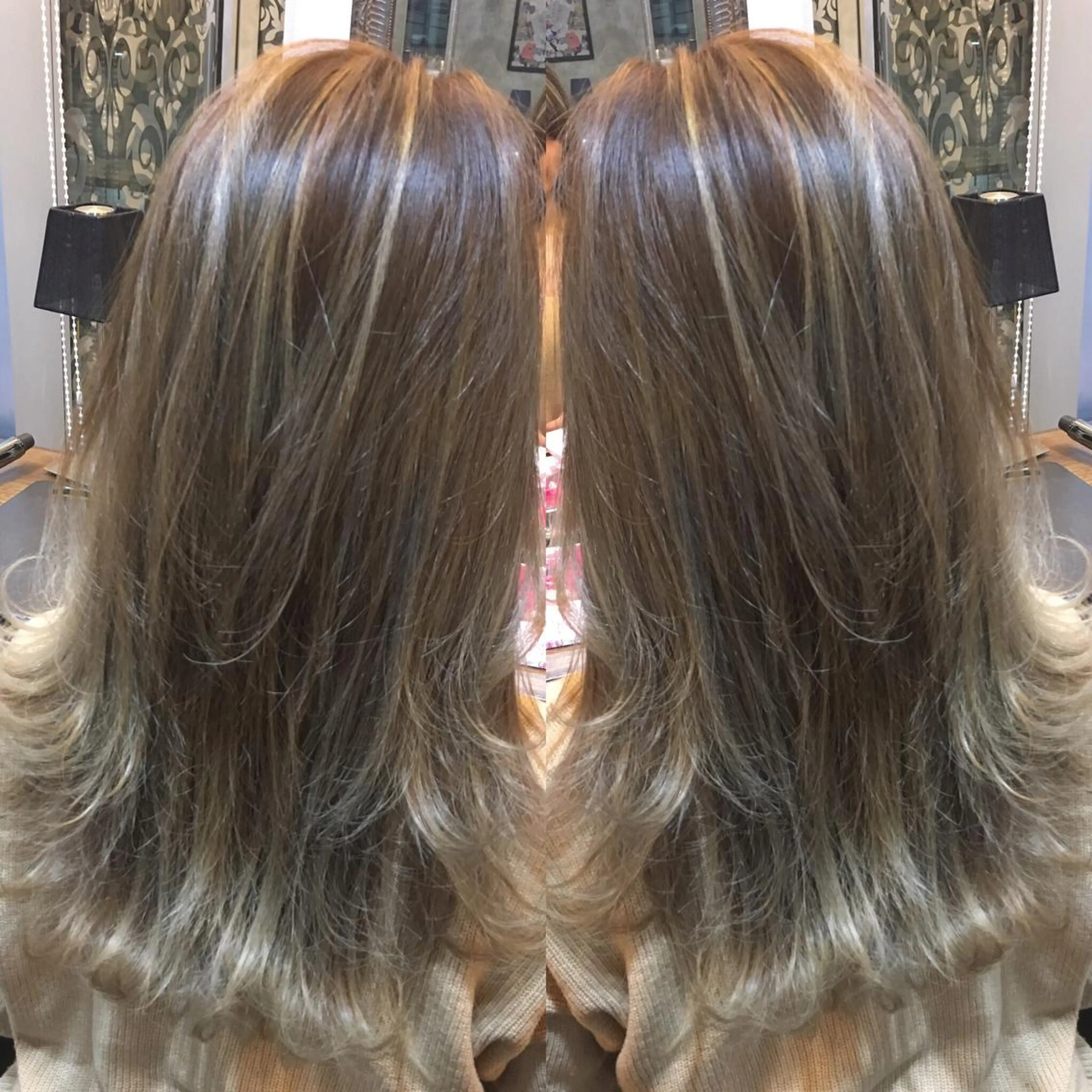 ロング カラー ダブルカラー グラデーションカラー ハイライトカラー ハイライト 吉本 yoshimotoのヘアスタイル
