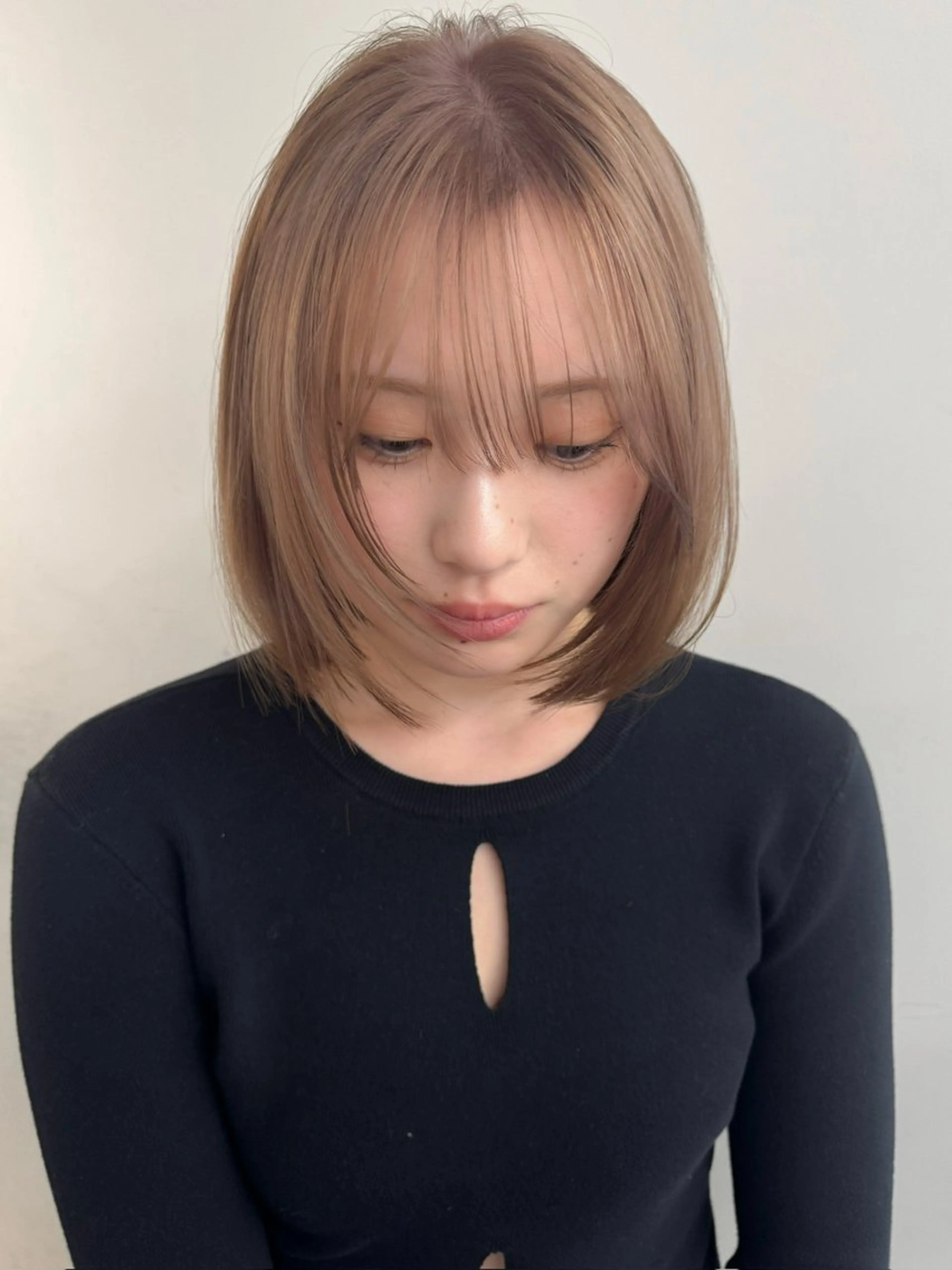 ショート カラー ベージュカラー ブリーチ 透明感カラー ブリーチなしカラー ボブ 透明感ベージュ/ボブ /表参道 yunaのヘアスタイル