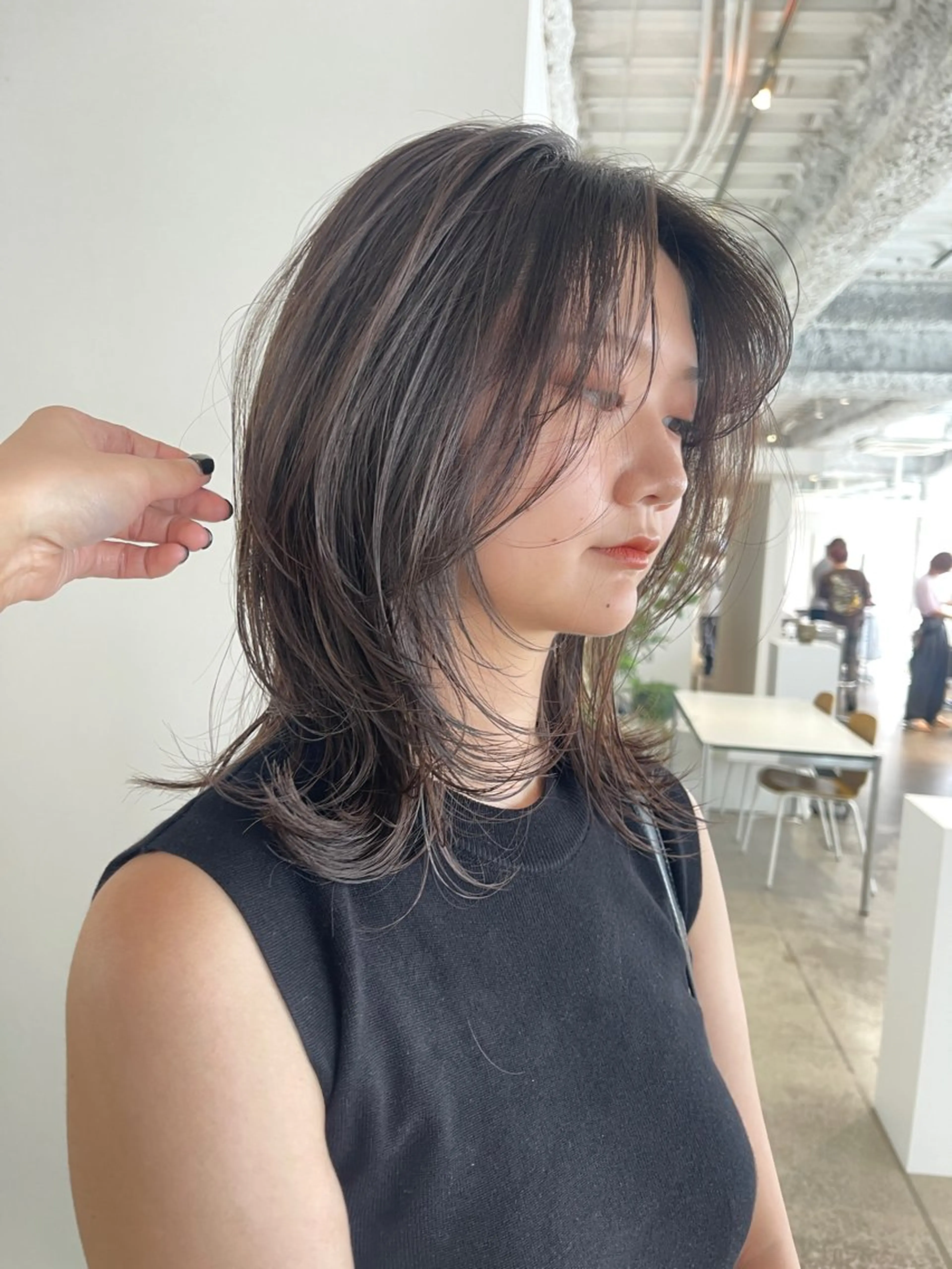 ミディアム レイヤーカット 似合わせカット カット パーマ oma　袮次金 鈴香のヘアスタイル