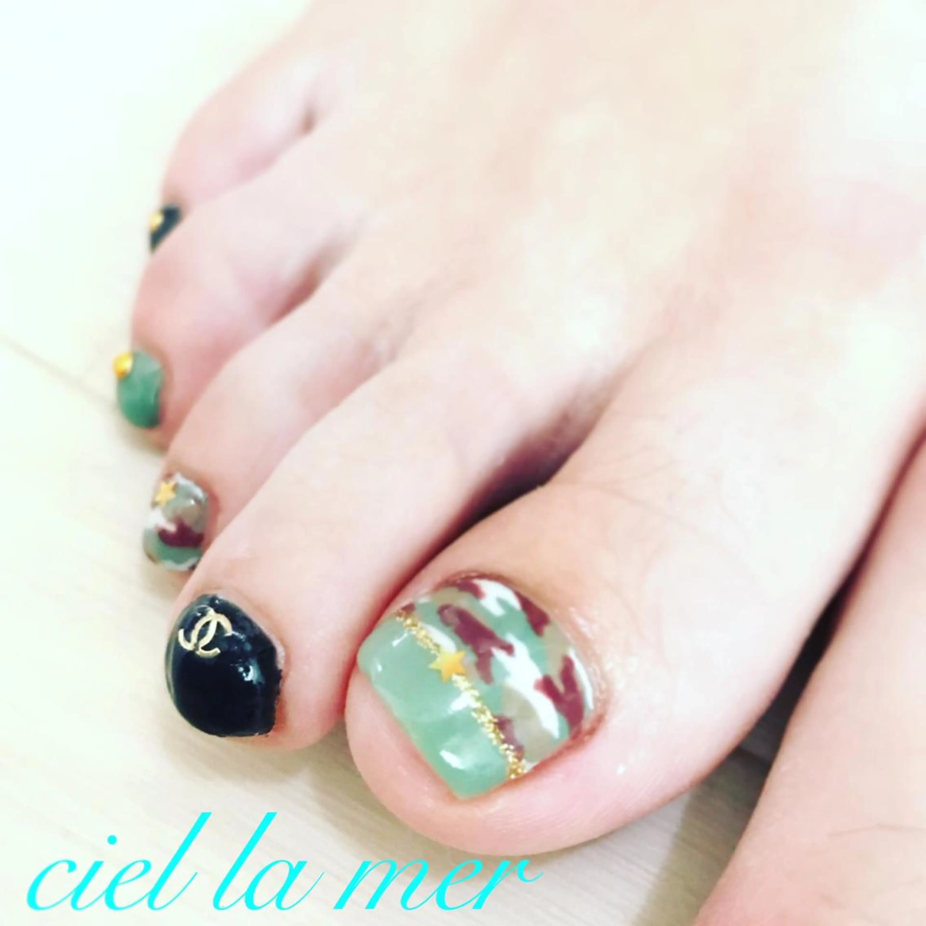 ネイル ハンドネイル フットネイル ciel la merのネイルデザイン