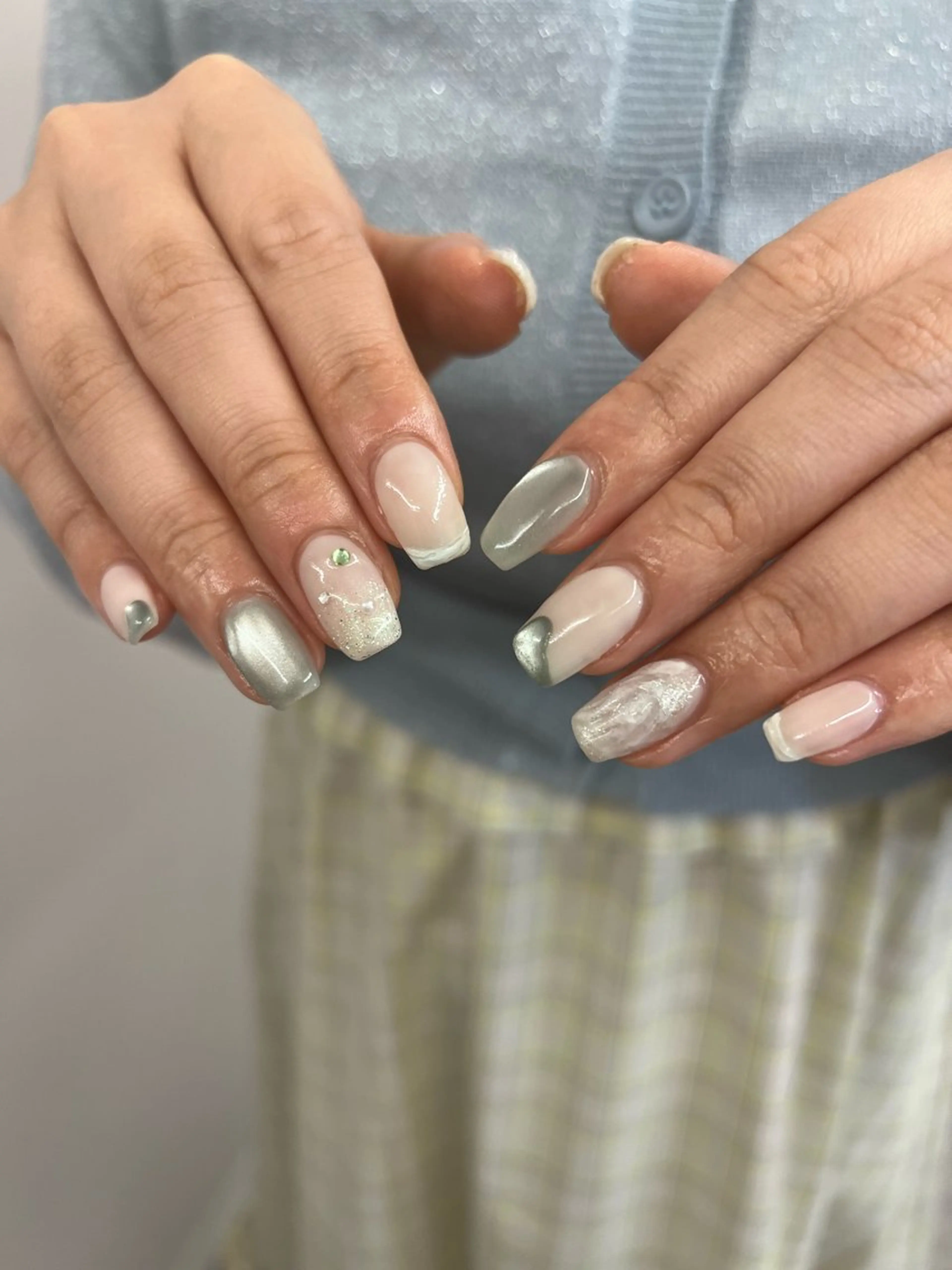 ネイル ジェルネイル グリーン マグネットネイル ニュアンスネイル パラジェル ハンドネイル ハンドケア Bana_ Nailのネイルデザイン