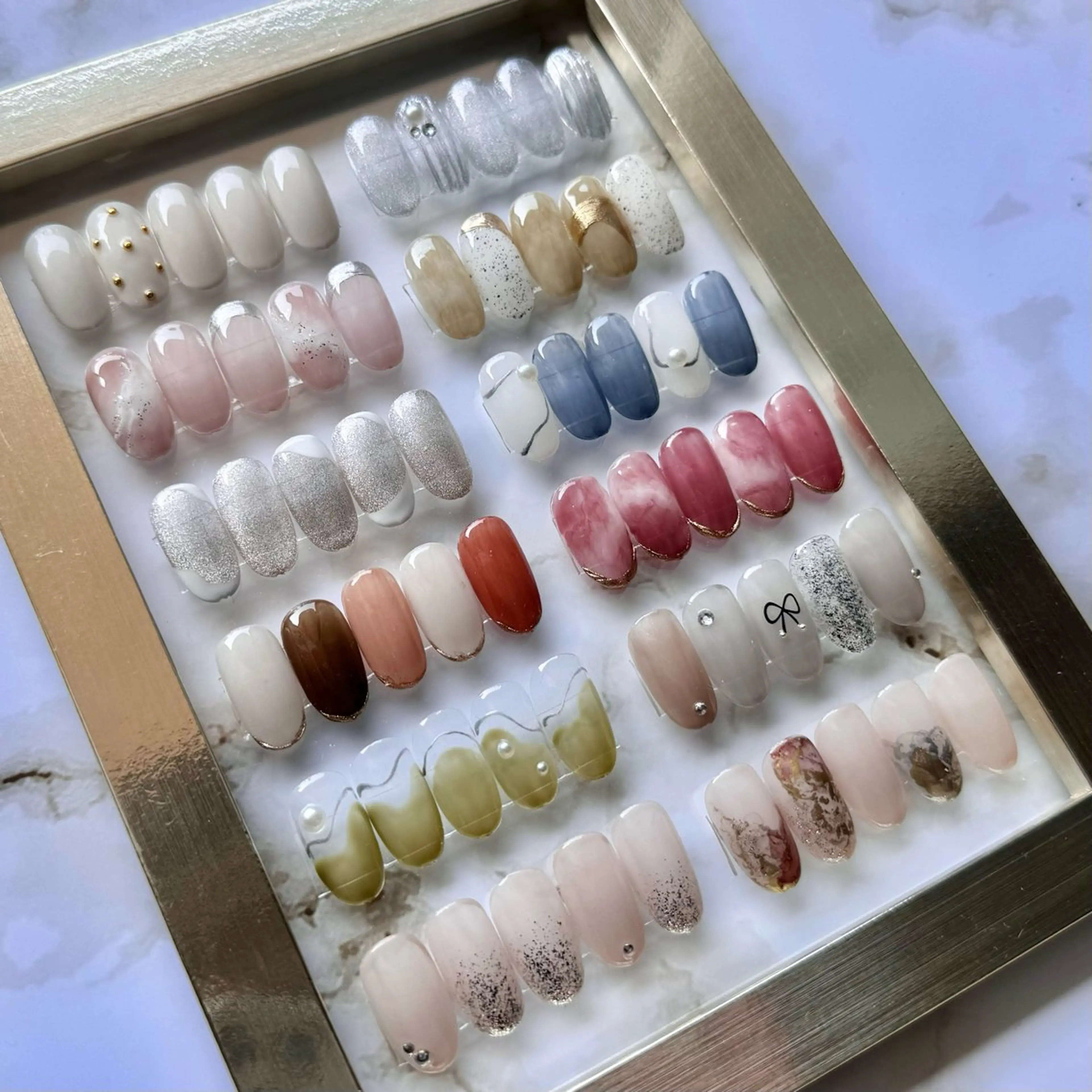 ネイル シンプルネイル ハンドネイル BY / Mのネイルデザイン