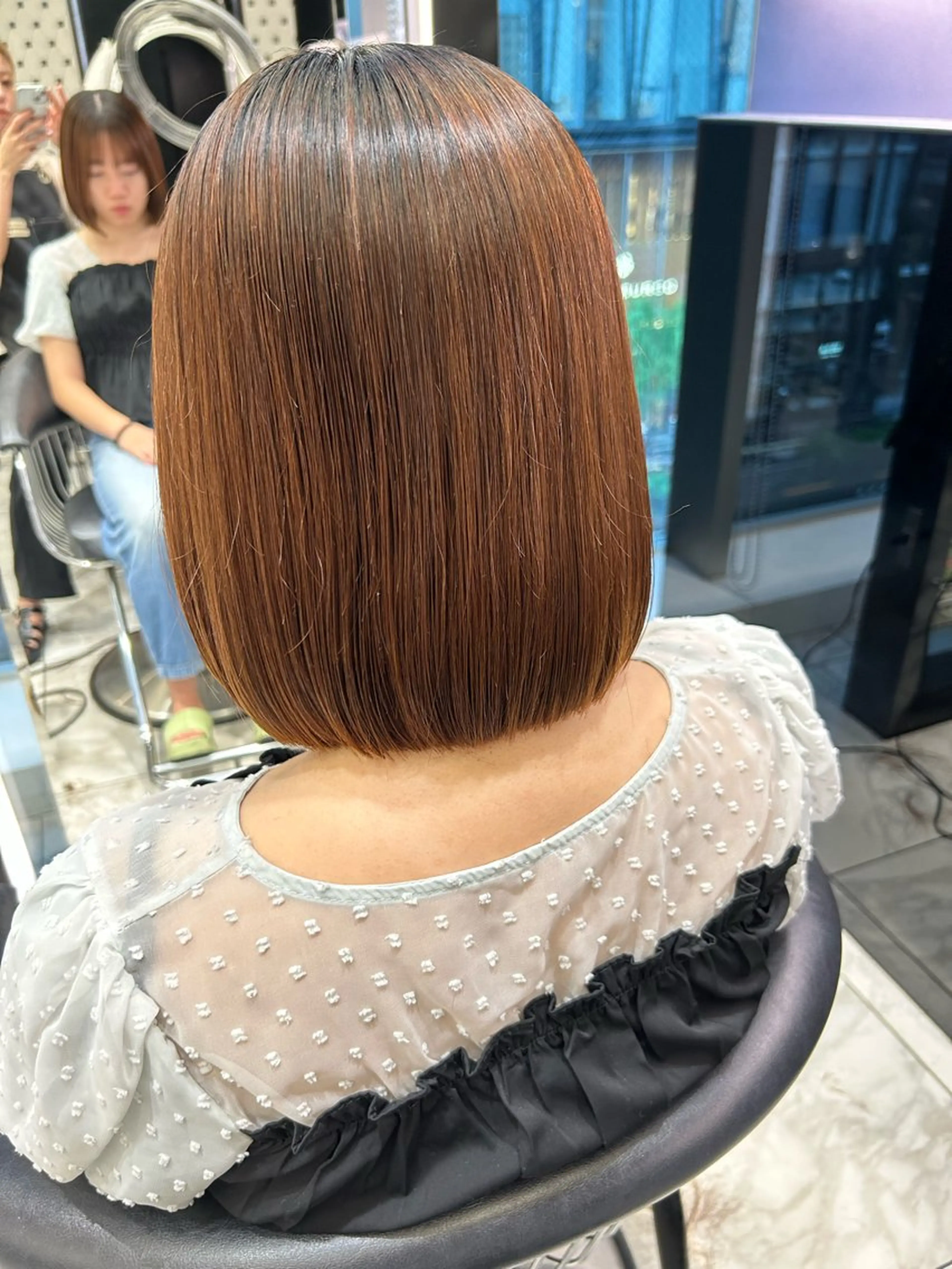 ミディアム パーマ カット 縮毛矯正 垢抜けヘア 韓国ヘア銀座近下菜央のヘアスタイル
