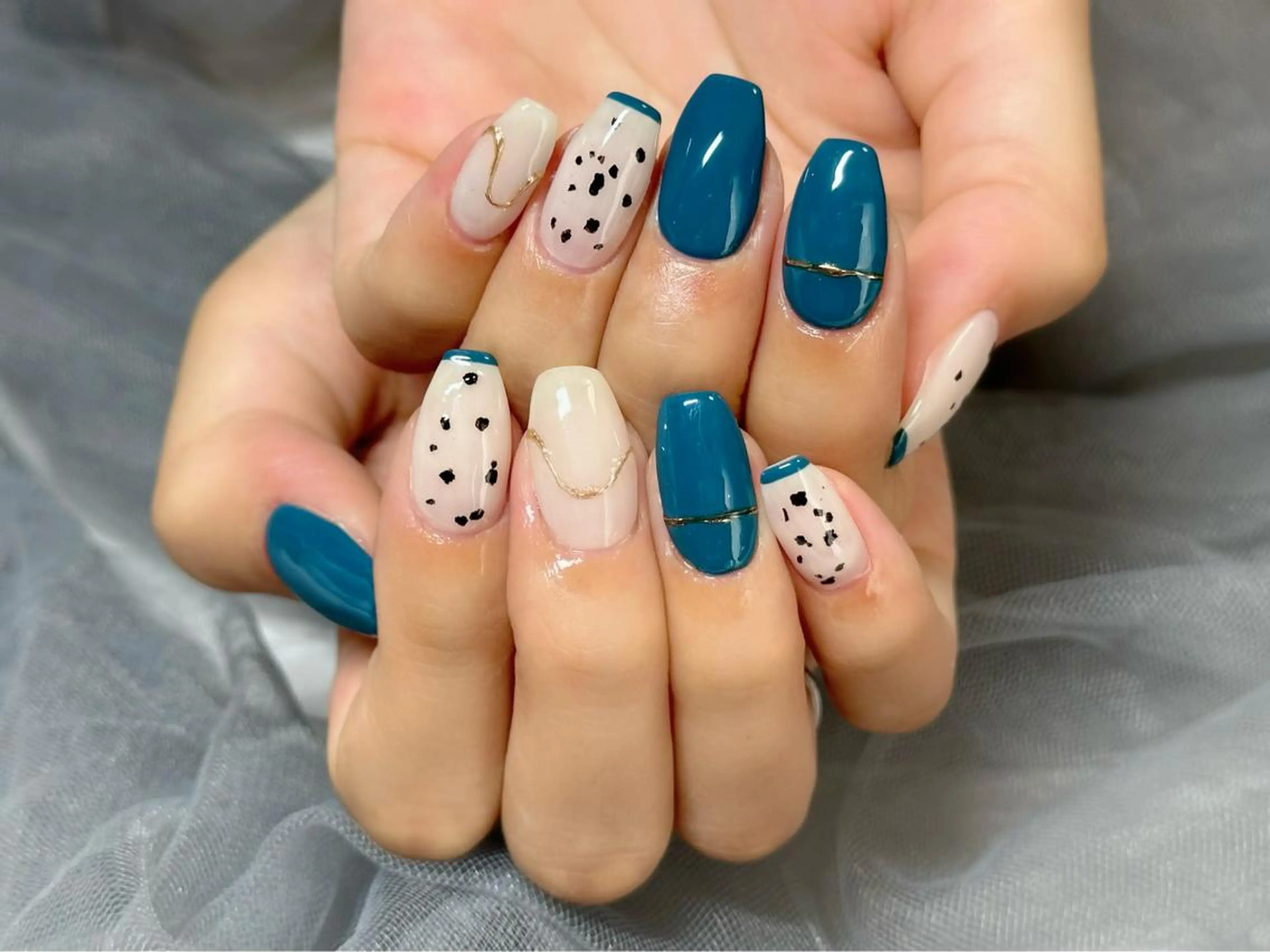 ネイル ブルー ニュアンスネイル ハンドネイル KURELLY所属・Nail Salon KURELLYのネイルデザイン