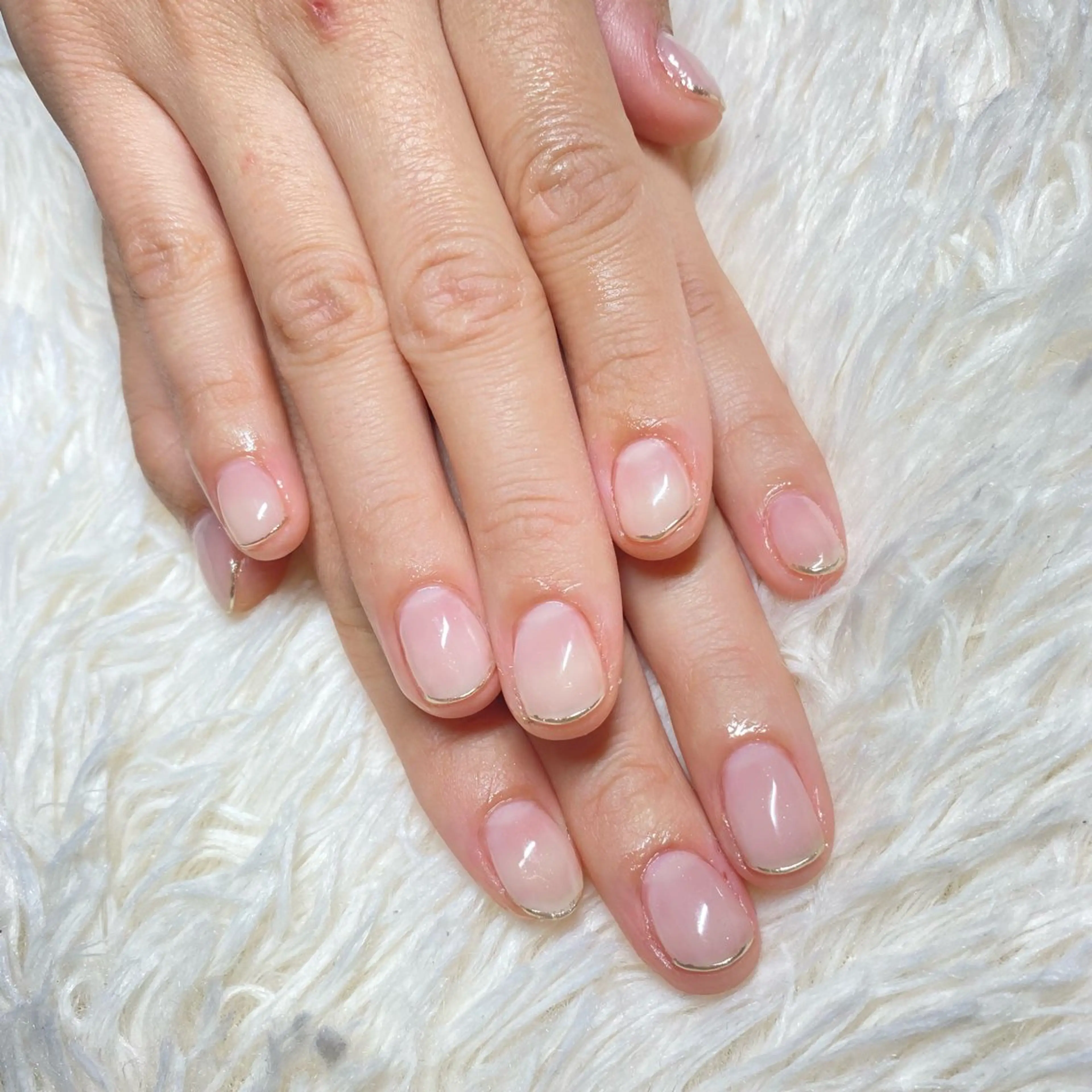 ネイル フレンチネイル ジェルネイル ハードジェル シンプルネイル ハンドネイル nail salon Ecrin所属・前島 稀歩のネイルデザイン