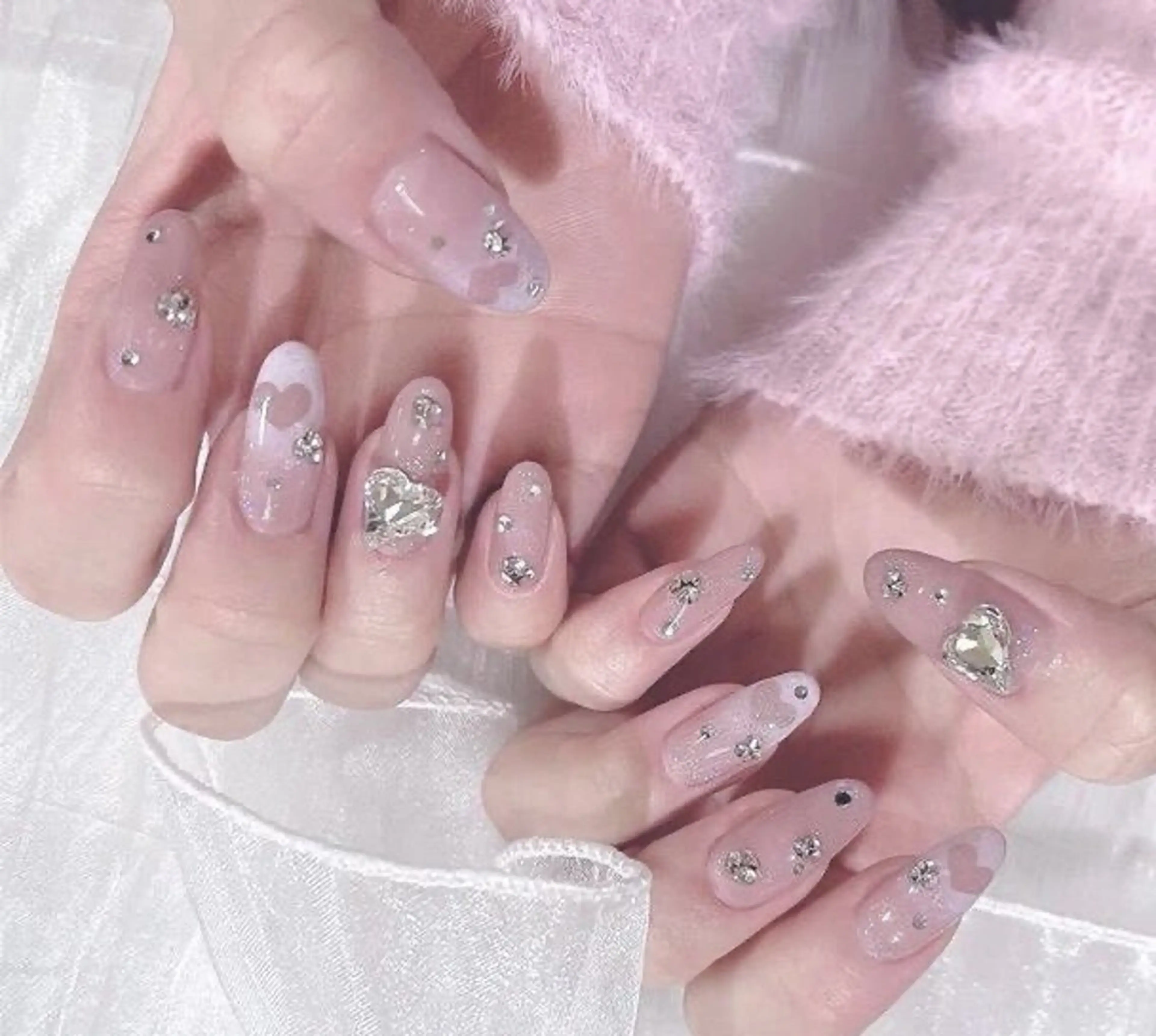 【最新チップの長さだし】華やかコース（両手アート8本）の写真