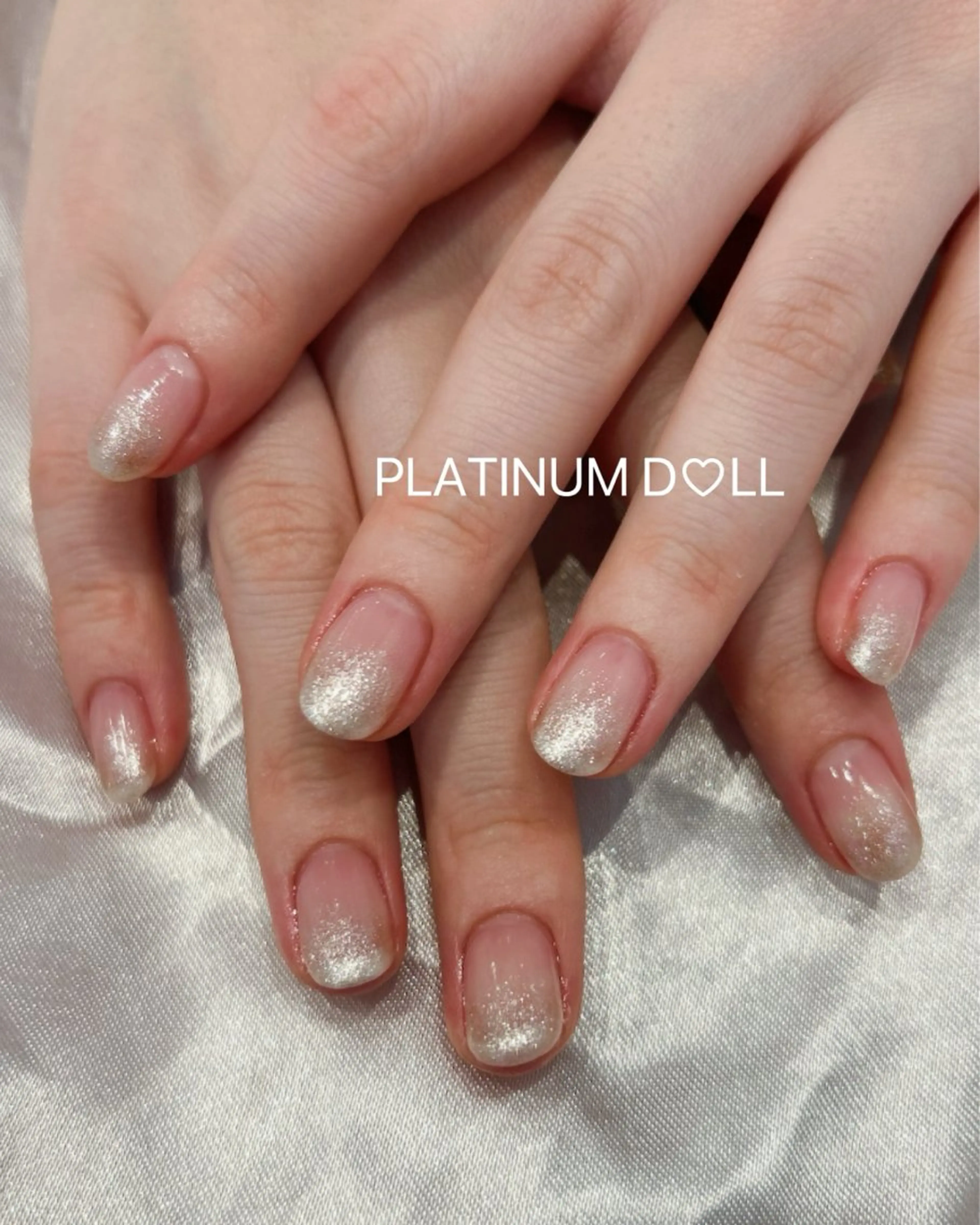 ネイル フットネイル グラデーション キラキラネイル 韓国ネイル マグネットネイル ハンドネイル 🎀PLATINUM DOLL はな🎀のネイルデザイン