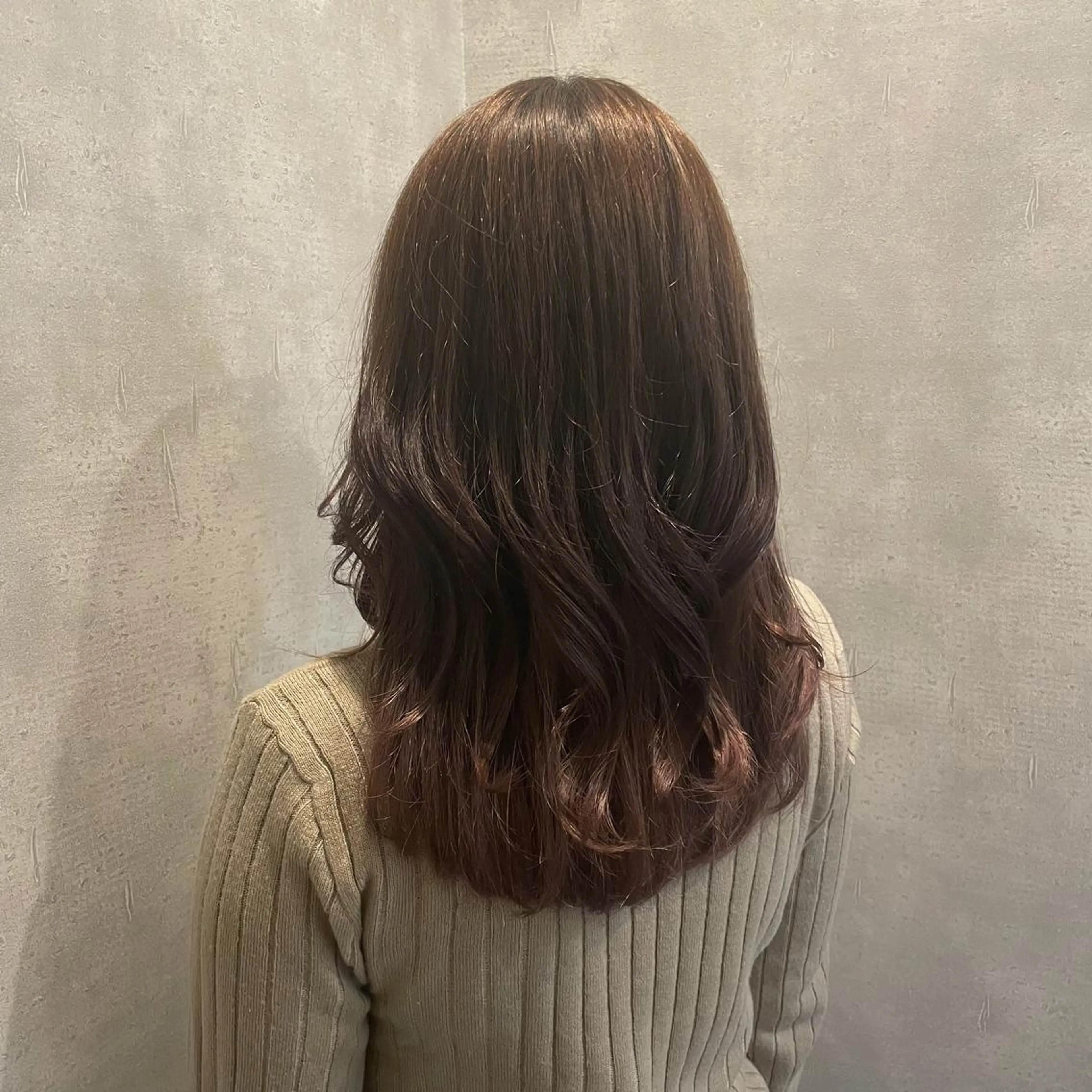 セミロング ヘアカラー トリートメント ヘッドスパ THE AWESUM（オーサム）所属・KURUMI SHIMAのヘアスタイル