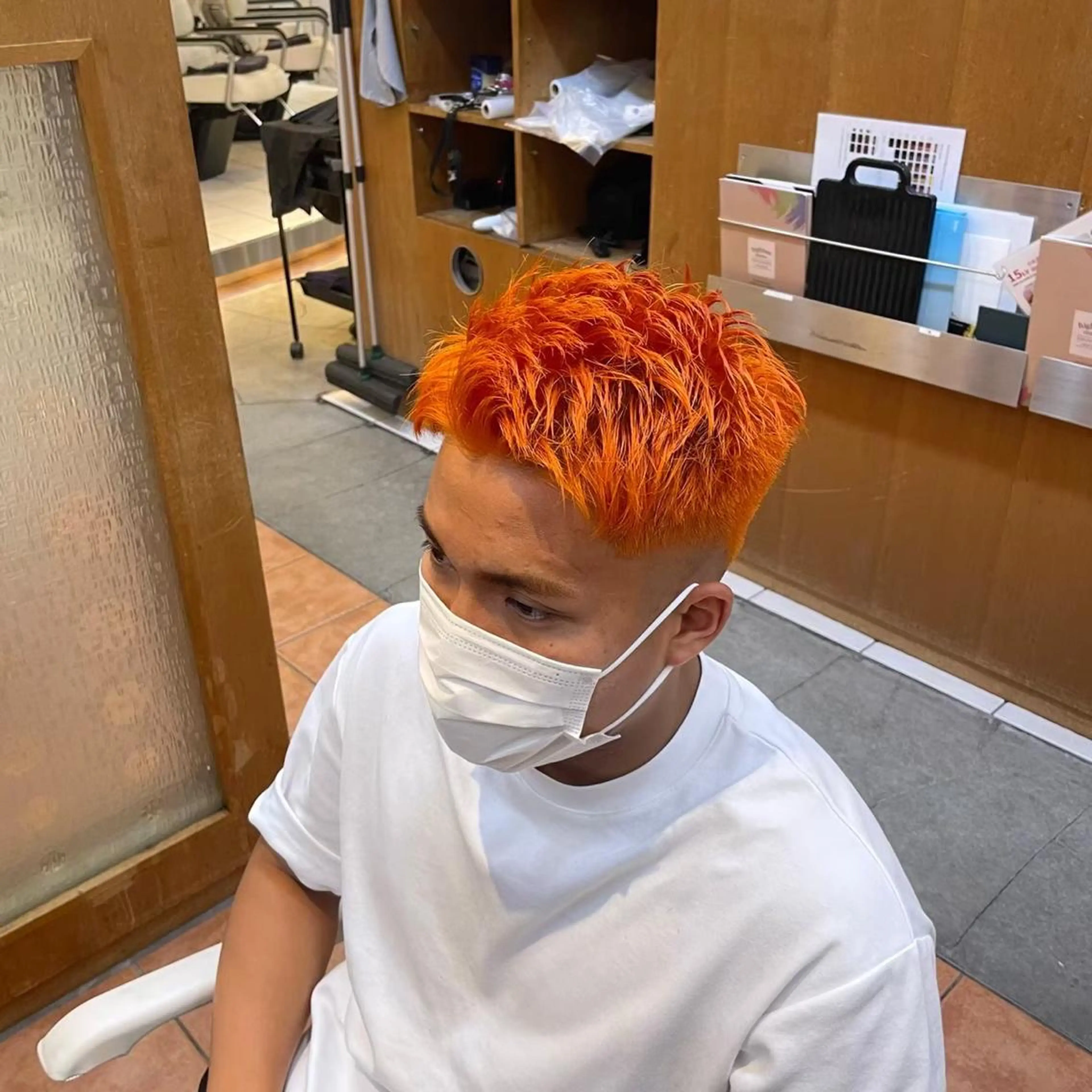 ショート カラー メンズ メンズブリーチ ブリーチ カット ヘアカラー トリートメント 🤍店長　艶カラー 髪質改善縮毛特化🤍のヘアスタイル