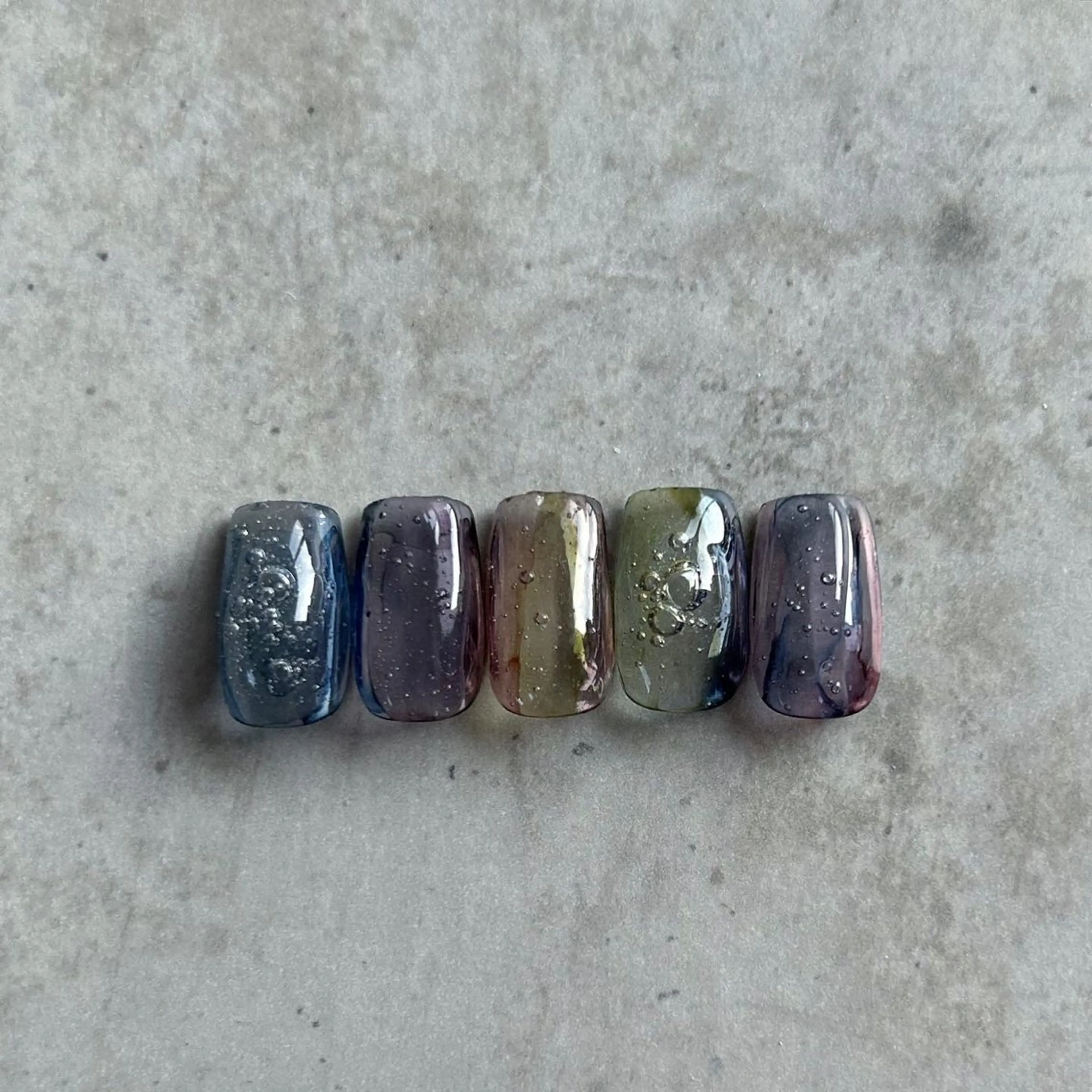 ネイル カジュアル クリアネイル 氷ネイル・うるうるネイル ニュアンスネイル オフィスネイル ハンドネイル ハンドケア lyly.nail所属・lylynail YUUKAのネイルデザイン