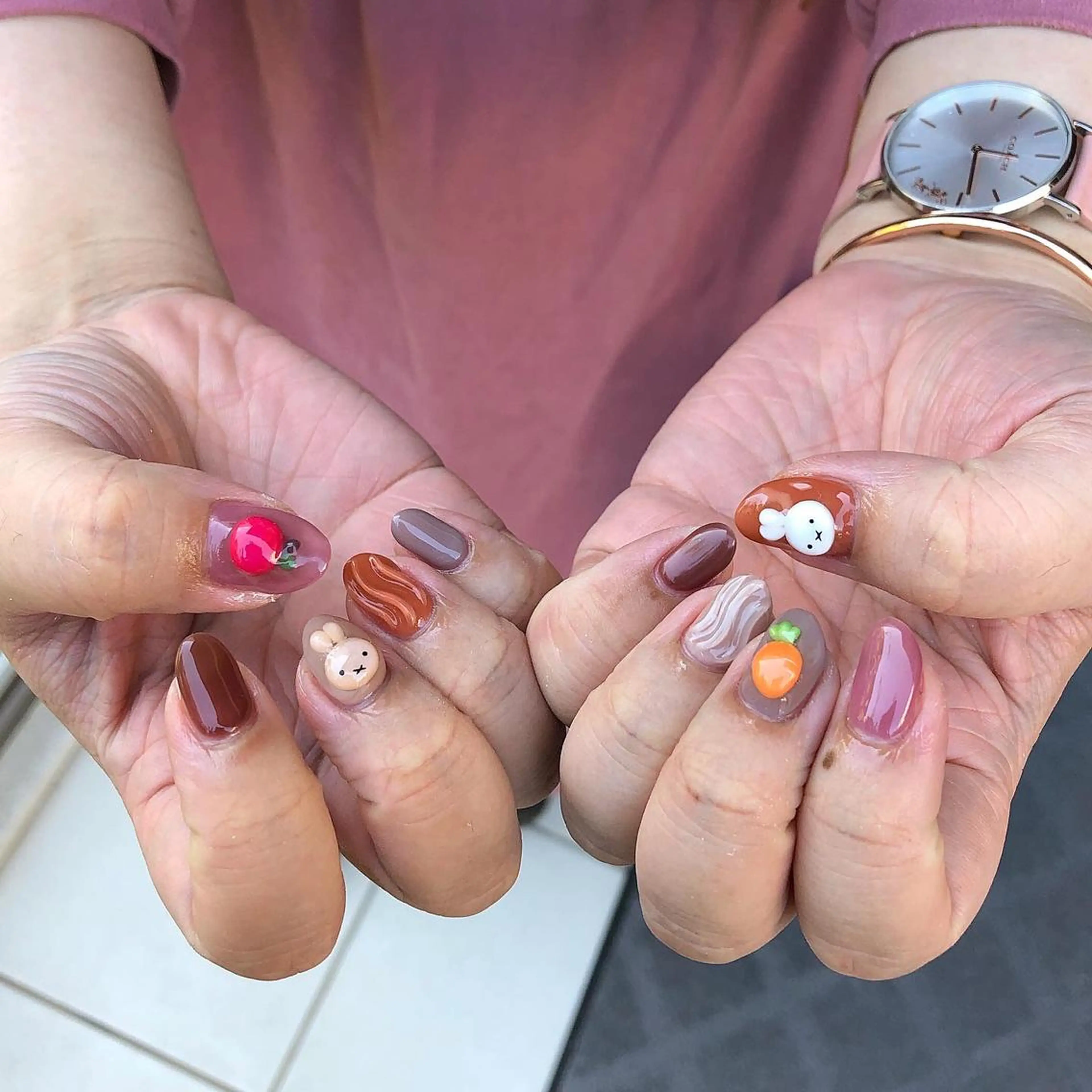 ネイル ハンドネイル émus nail Mamiのネイルデザイン