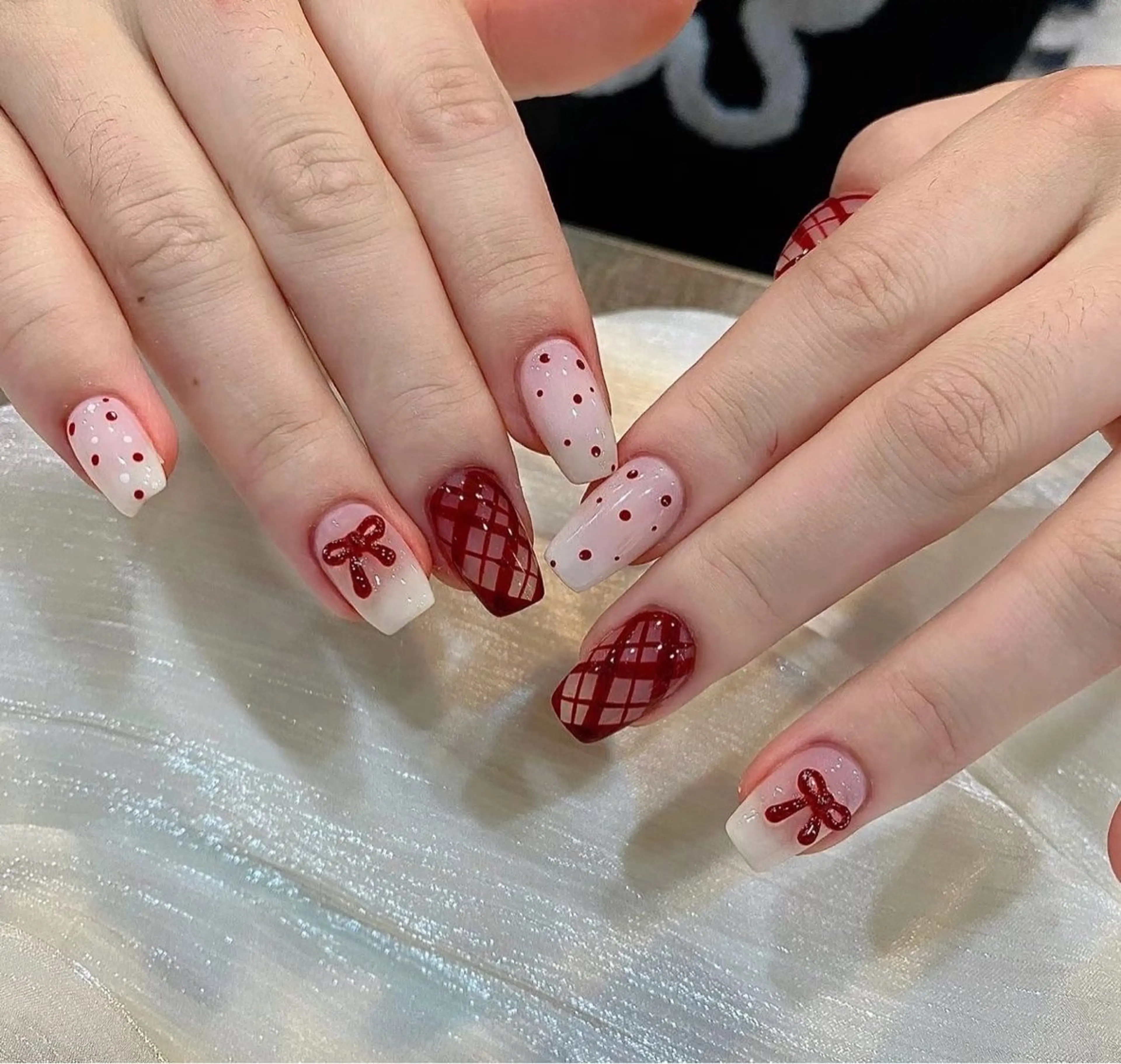 ネイル ハンドネイル EMI ANA.CHUOのネイルデザイン