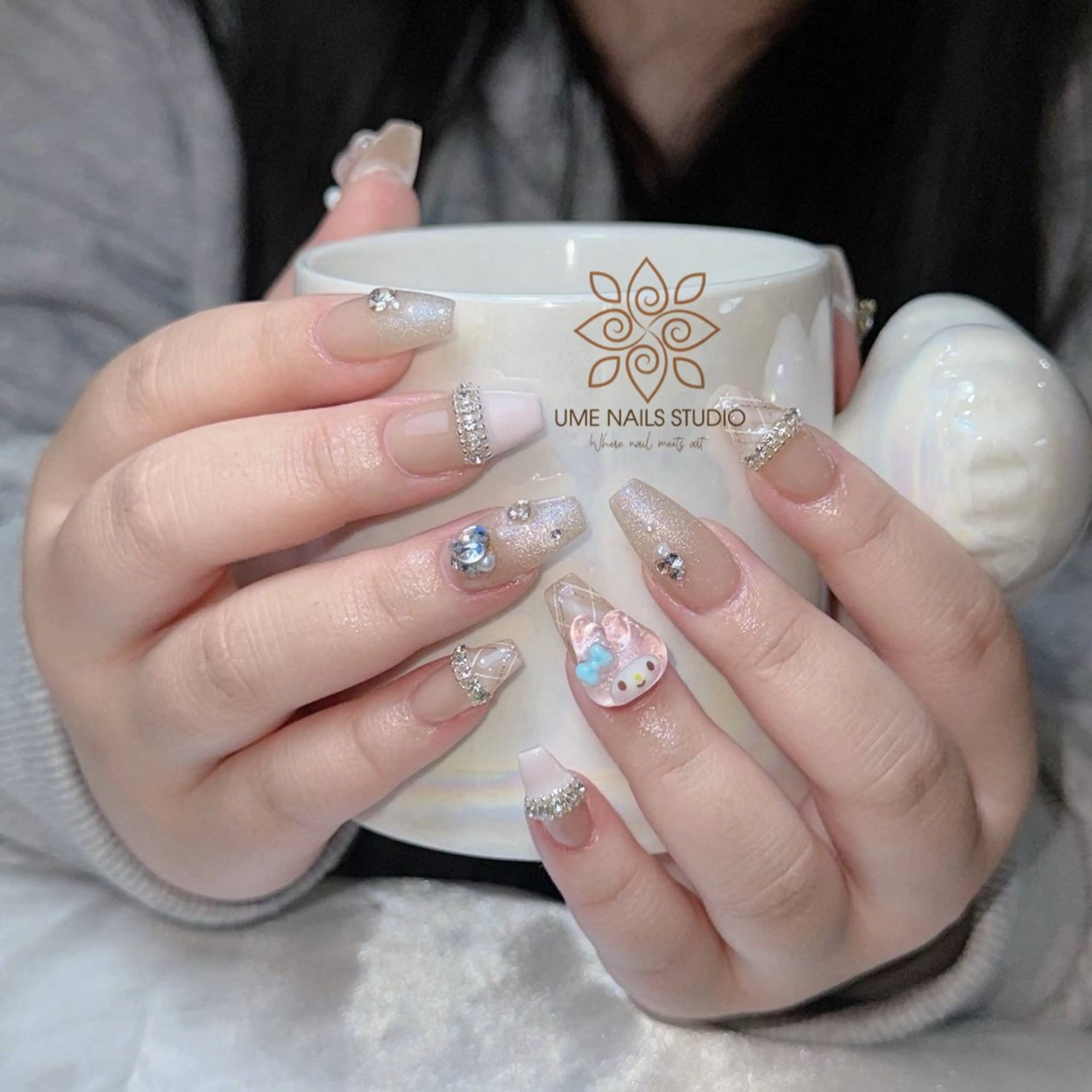 ネイル チークネイル クリアネイル ガーリー キラキラネイル 韓国ネイル ハンドネイル Ume Nail Studioのネイルデザイン