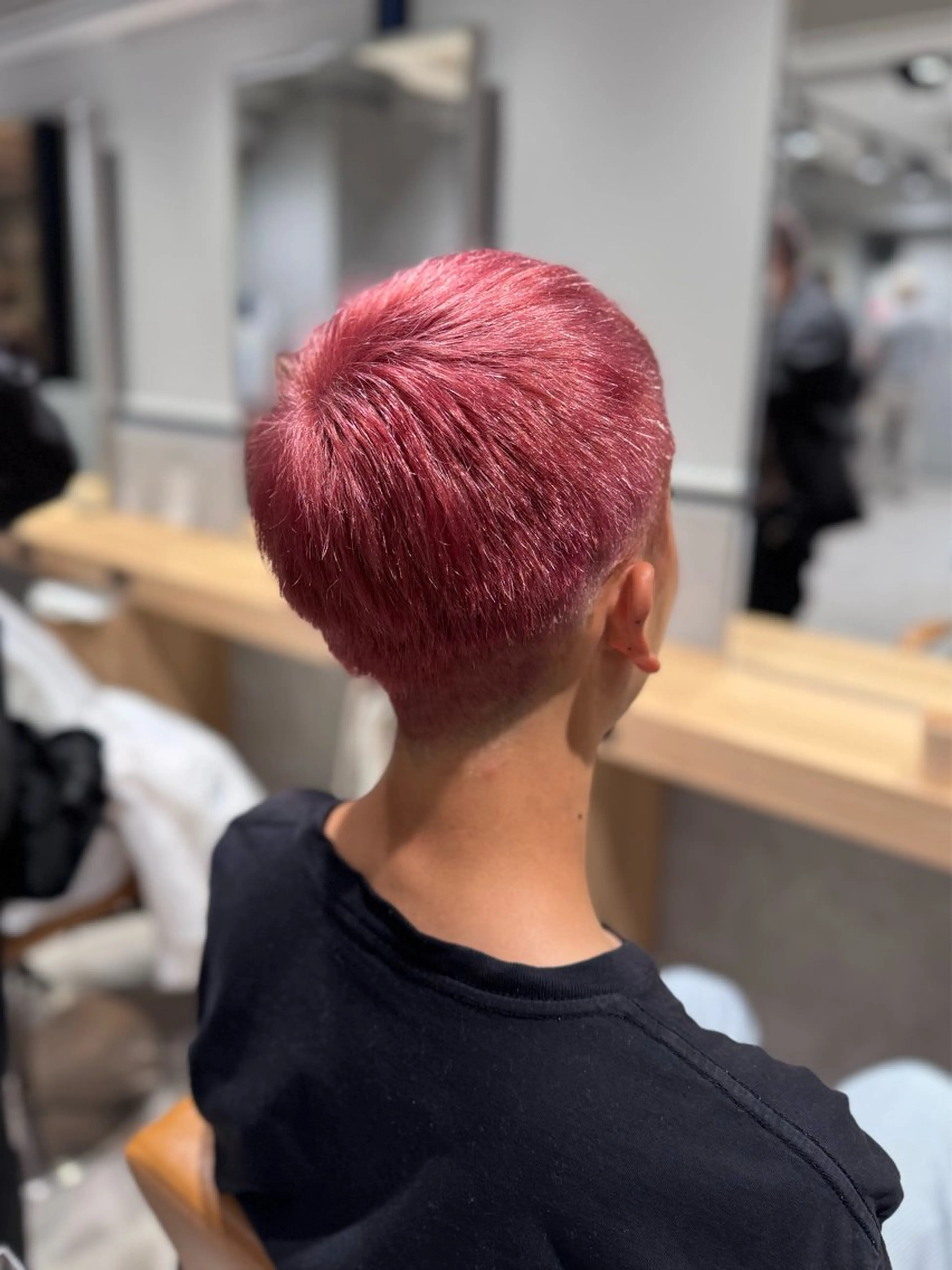 ショート カラー ブリーチ ピンクカラー ヘアカラー トリートメント ハイトーン/ピンク 🎀山岸 沙弥香のヘアスタイル