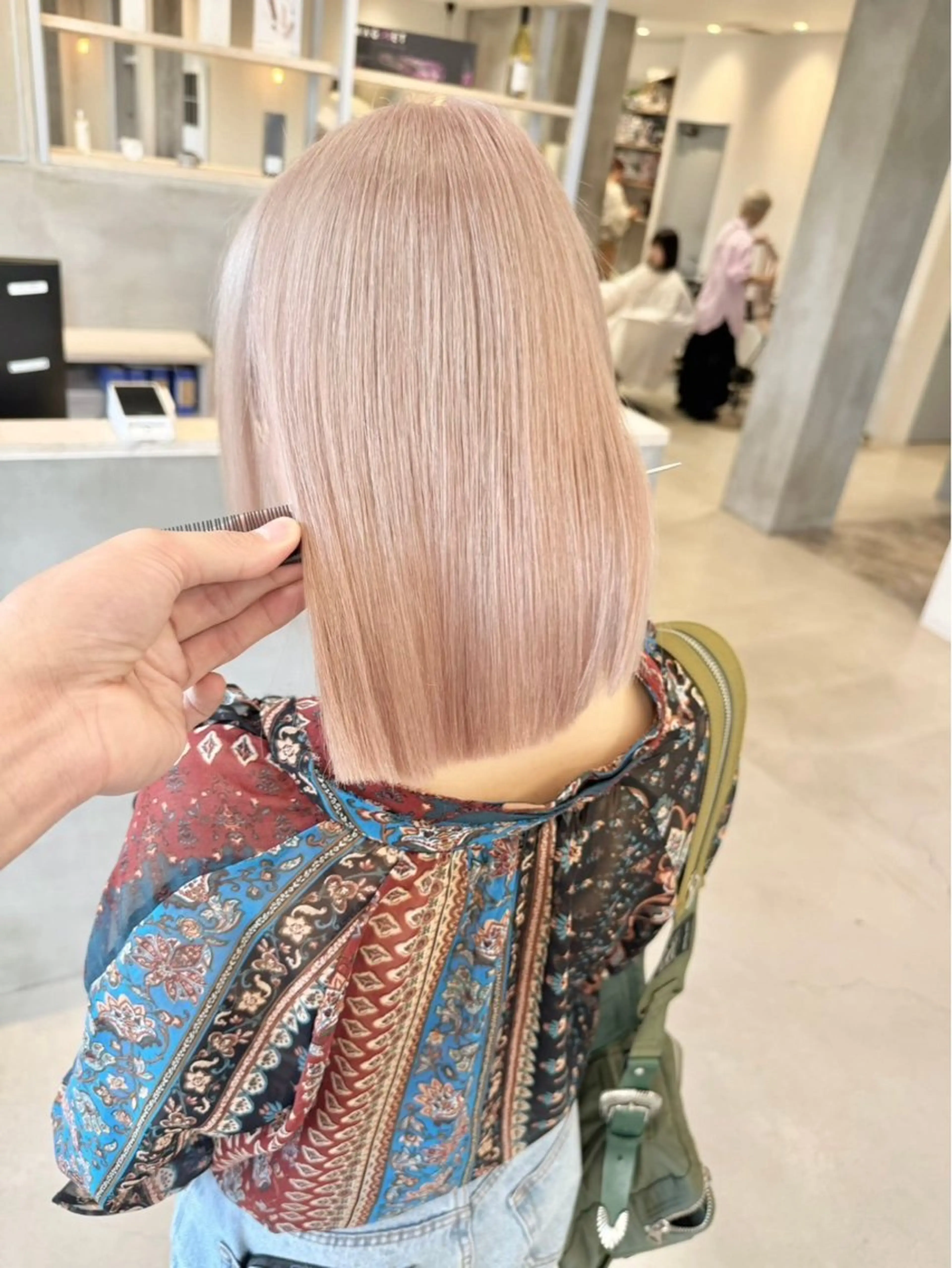 ミディアム カラー ミディアムパーマ バレイヤージュ ベージュカラー ブリーチ ブロンド hono/ブリーチ /Lote.一宮のヘアスタイル