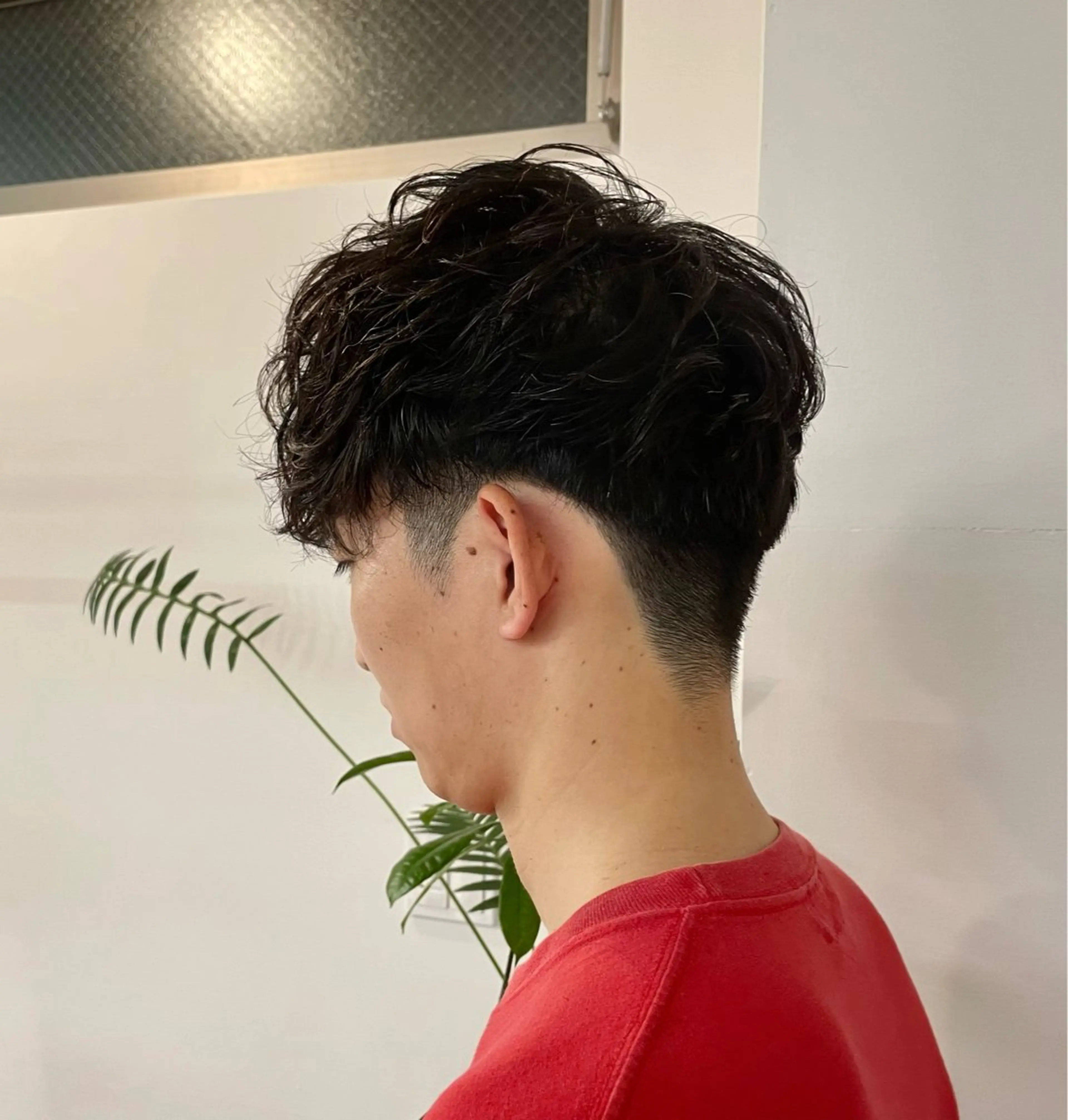 メンズ 刈り上げ カット ヘアカラー パーマ hana✂︎メンズ ニュアンスパーマのヘアスタイル