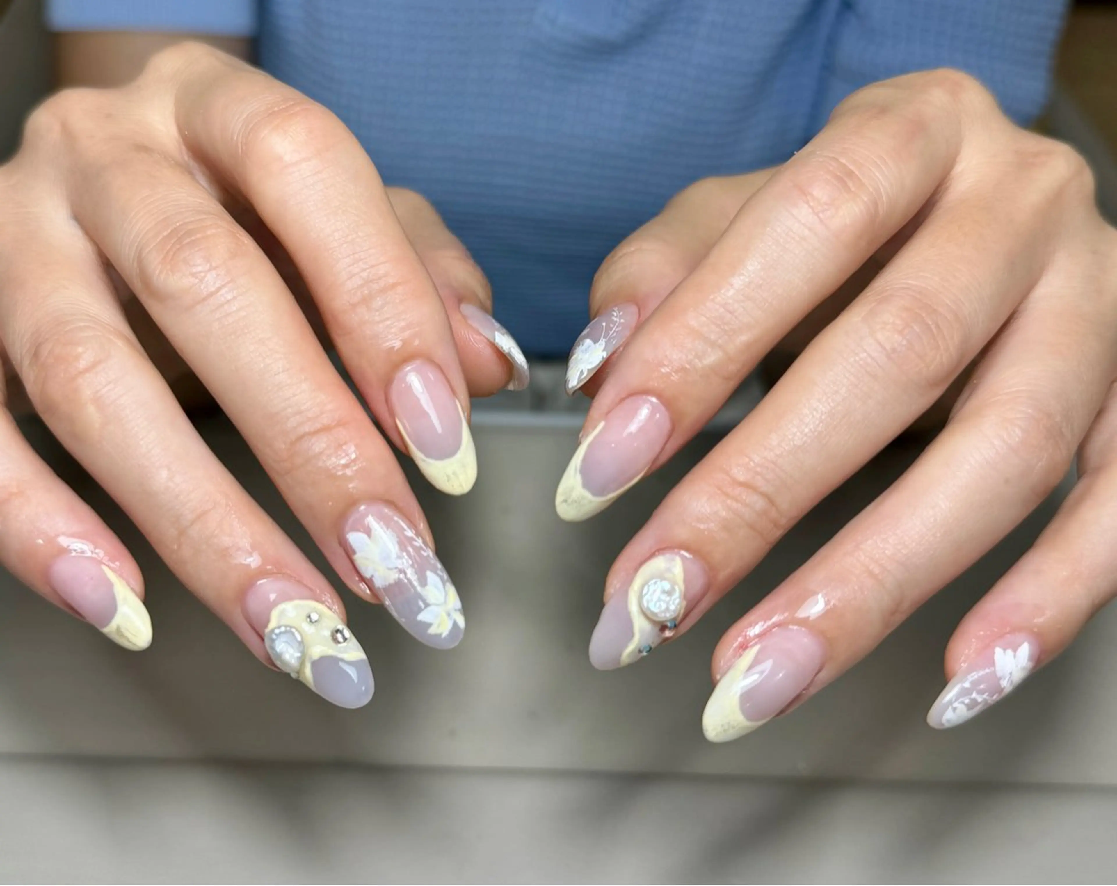 ネイル ハンドネイル AngelChris ビューティーサロンのネイルデザイン