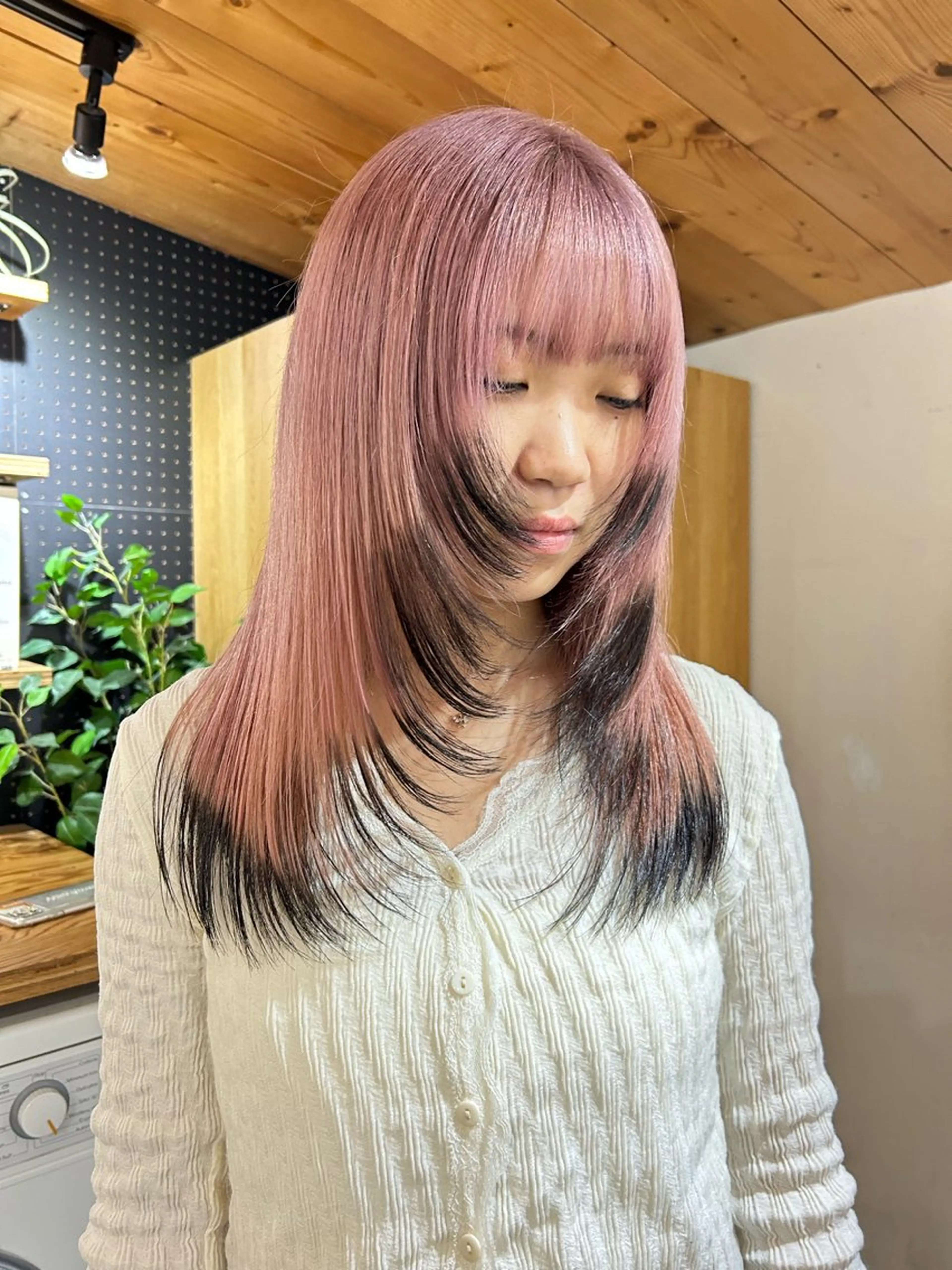 ロング カラー メンズ ピンクカラー カット ヘアカラー トリートメント 🧸艶々韓国ヘア 🧁mizunaのヘアスタイル