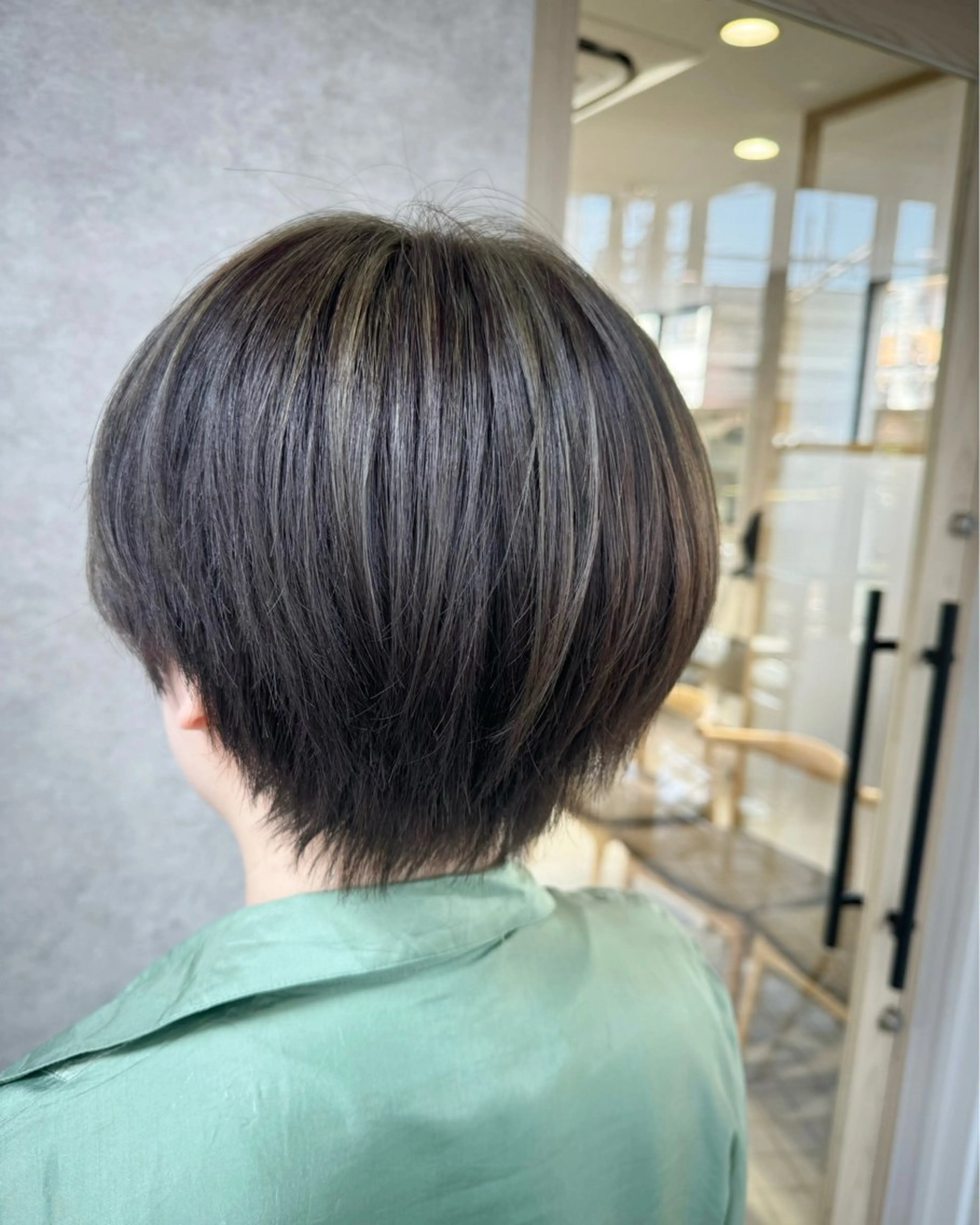 ショート カラー 30代からの大人 ショートのヘアスタイル