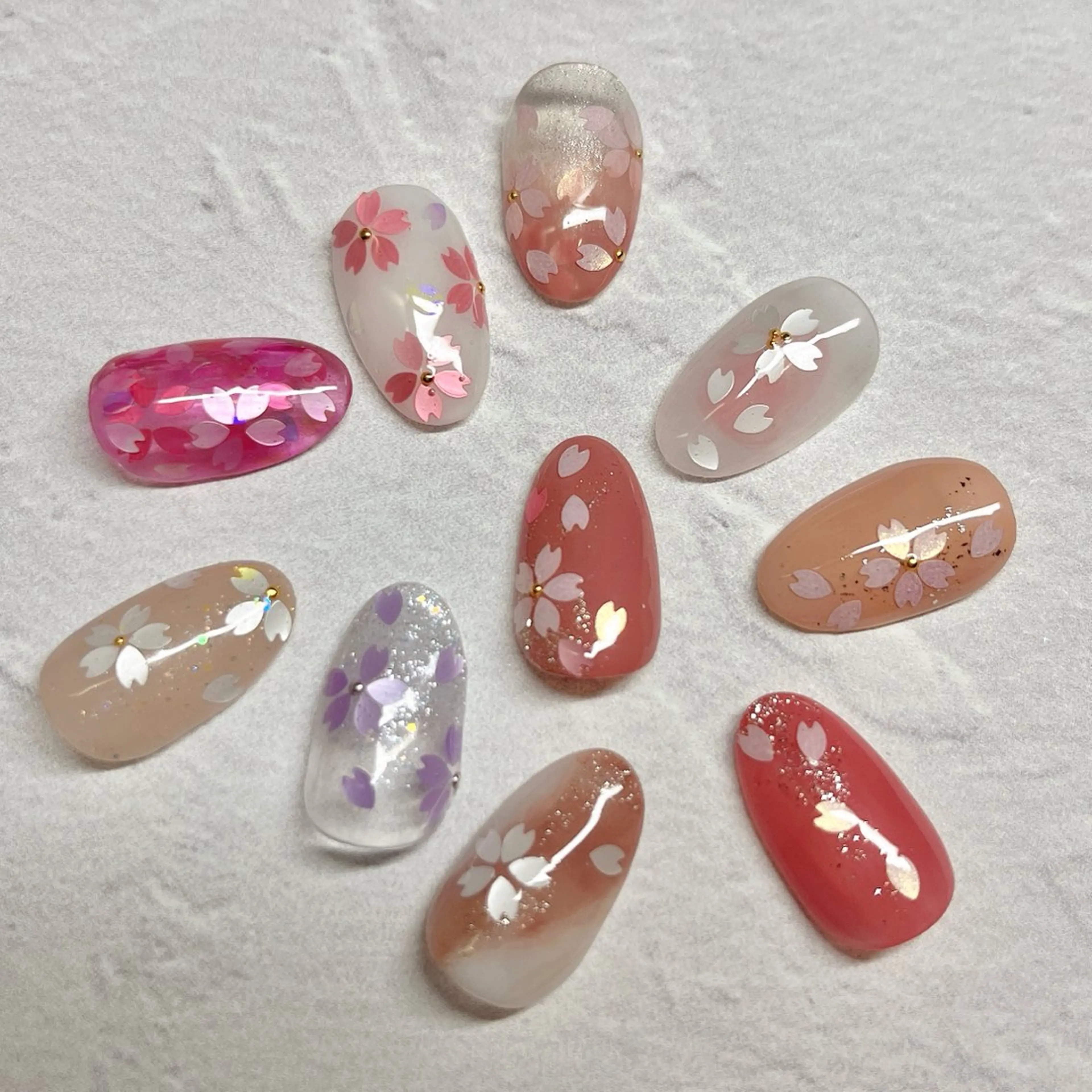 ネイル ハンドネイル li___nail 31のネイルデザイン